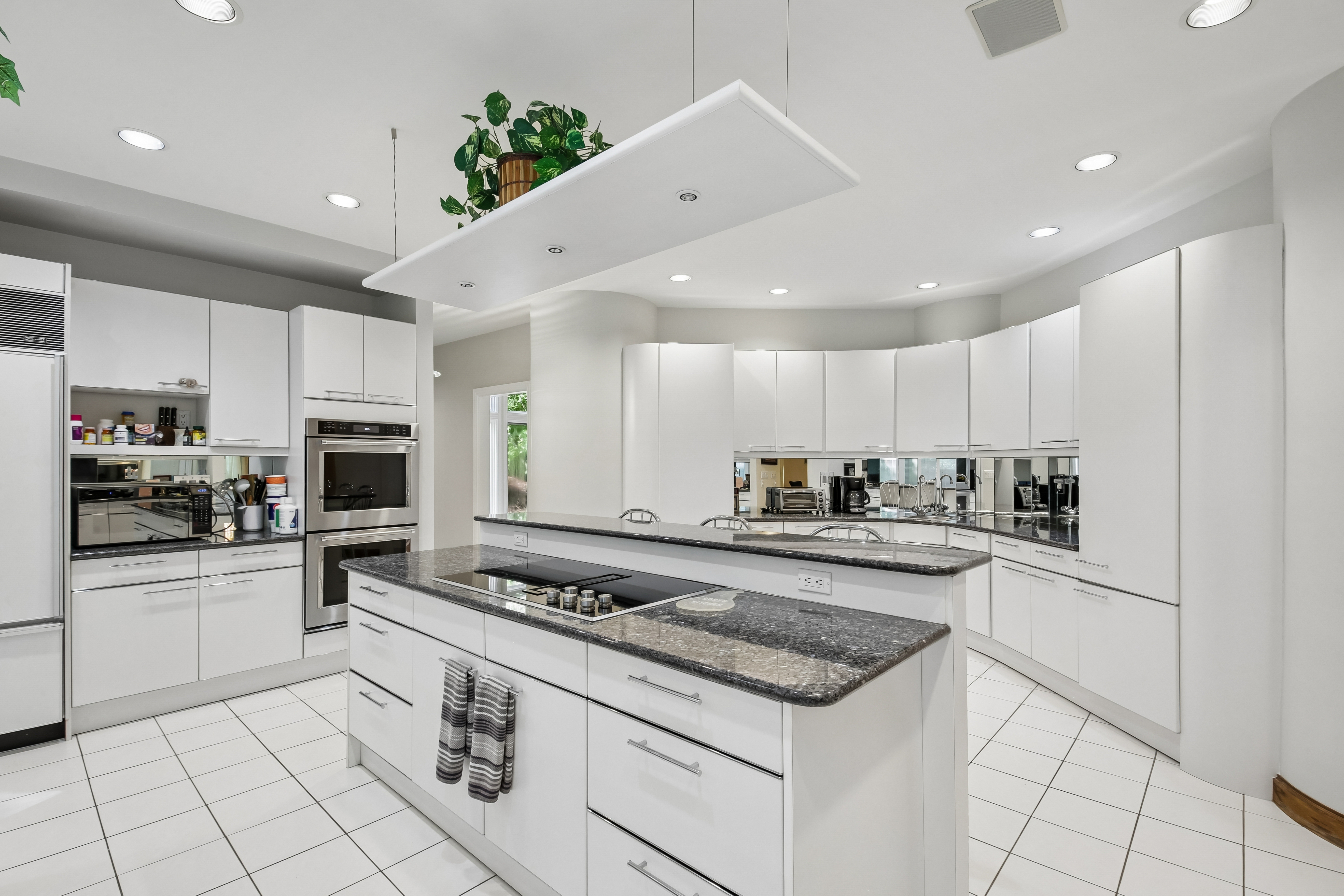 830 West Shore Drive 
