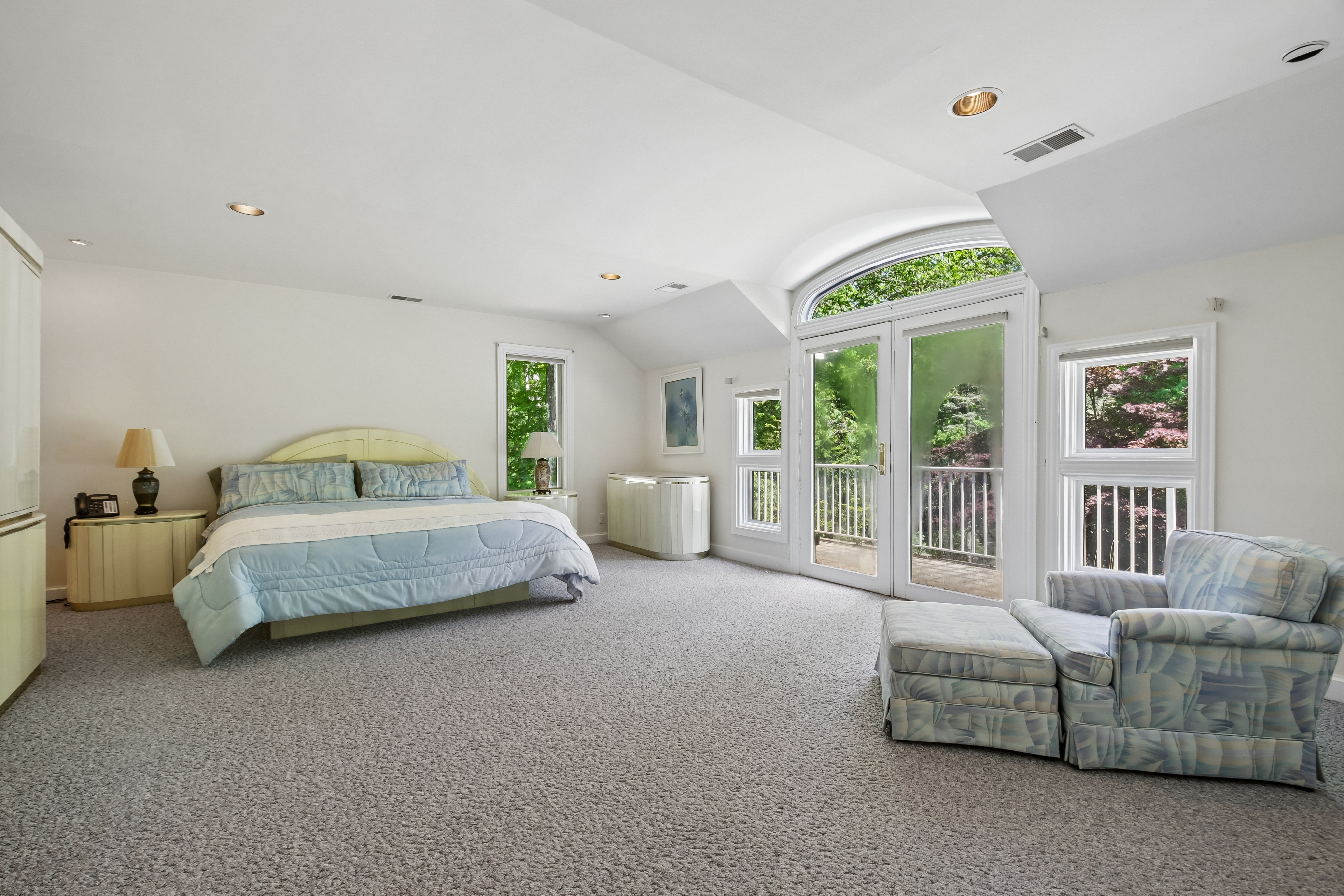 830 West Shore Drive 