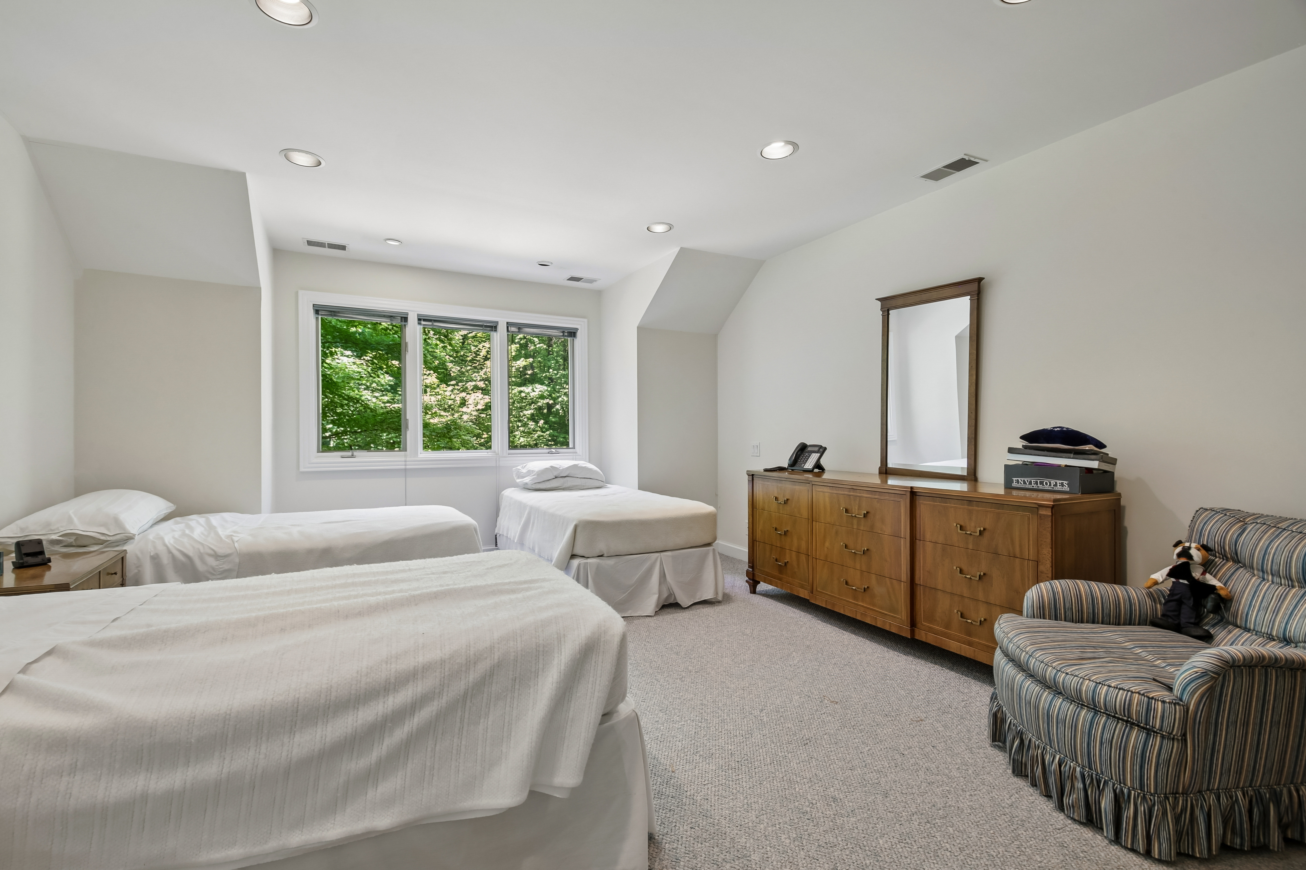 830 West Shore Drive 