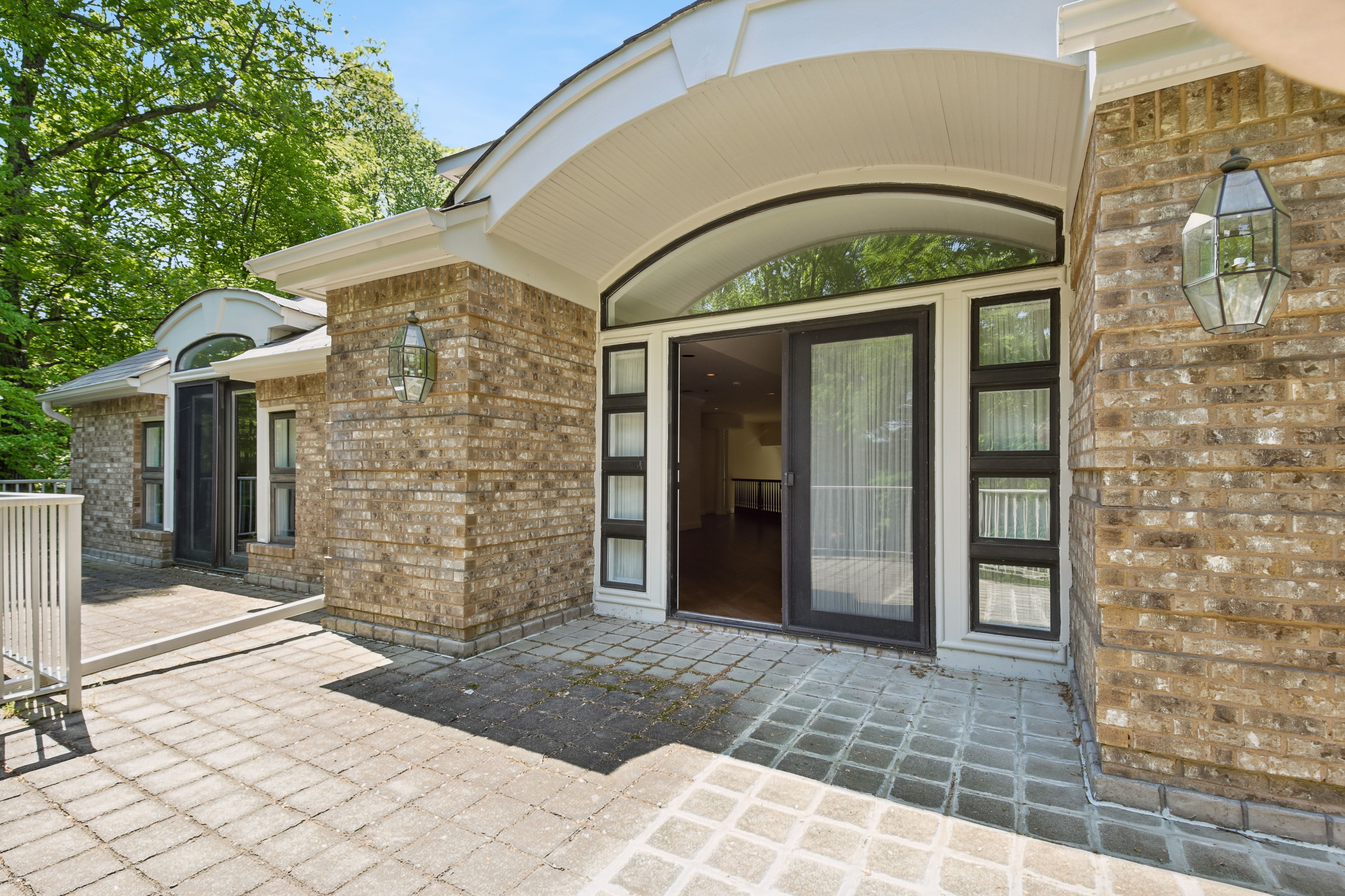 830 West Shore Drive 