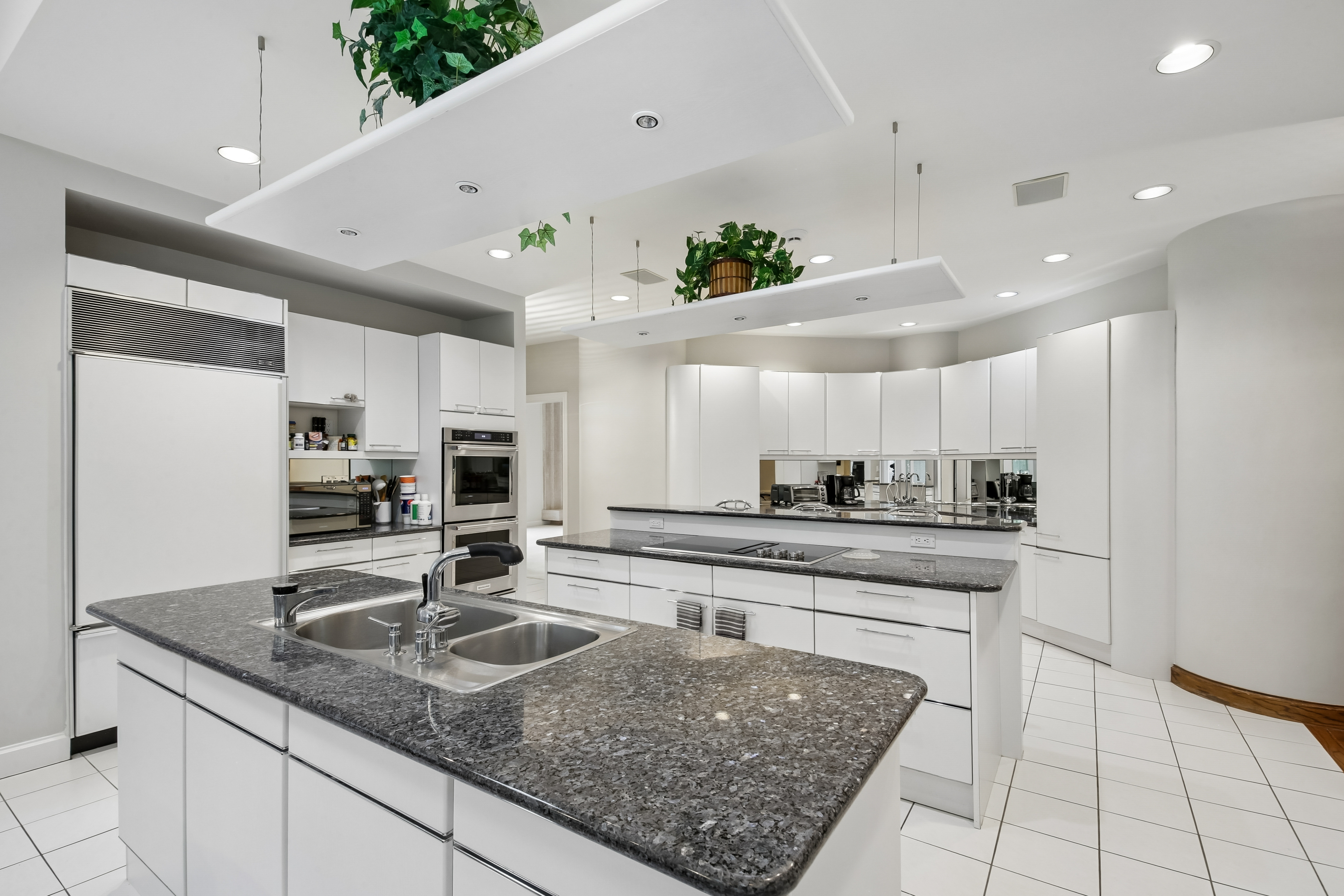 830 West Shore Drive 
