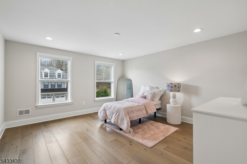 6 Concord Ct