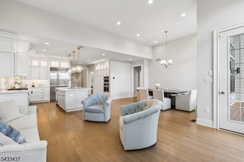 6 Concord Ct