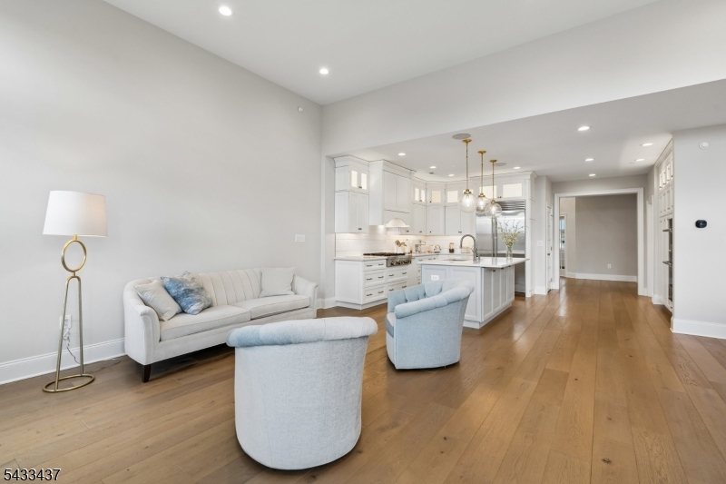 6 Concord Ct