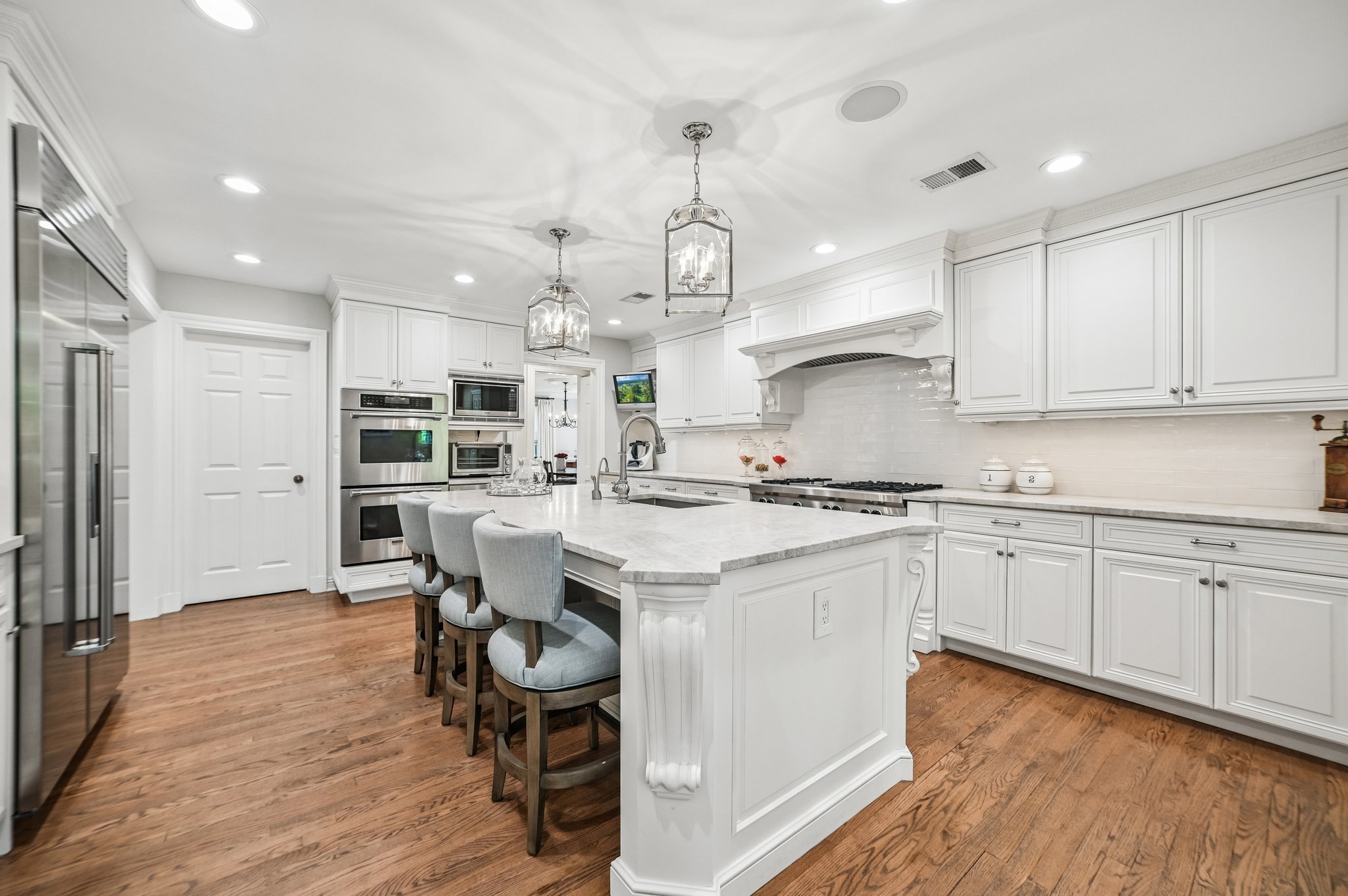 11 Cayuga Way 