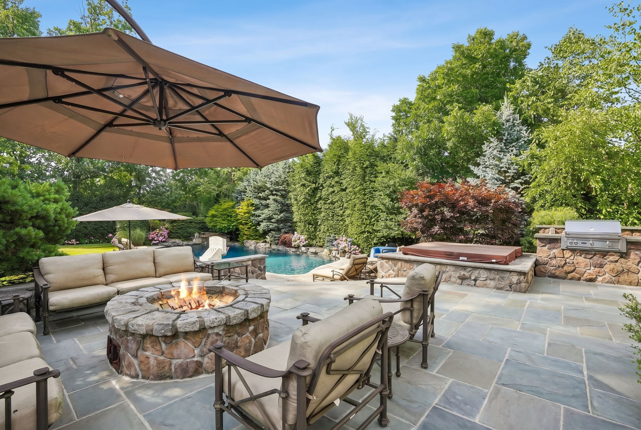 11 Cayuga Way 