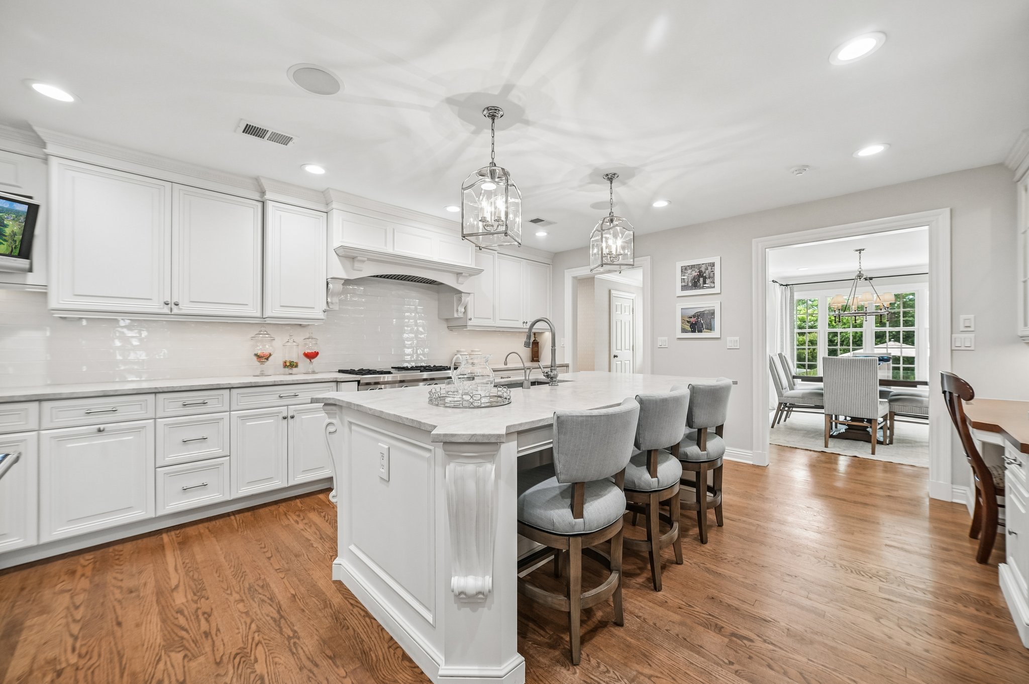 11 Cayuga Way 