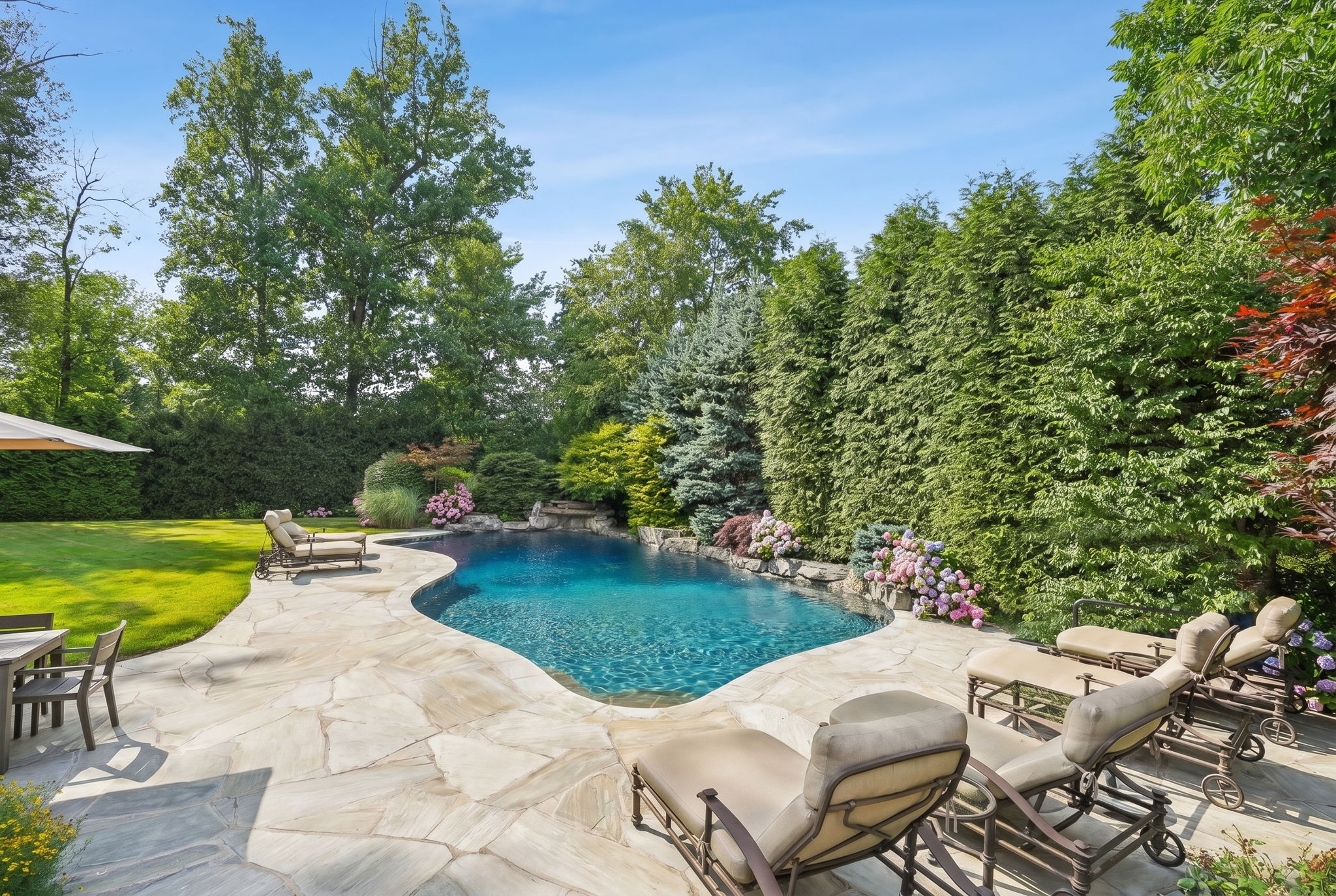 11 Cayuga Way 
