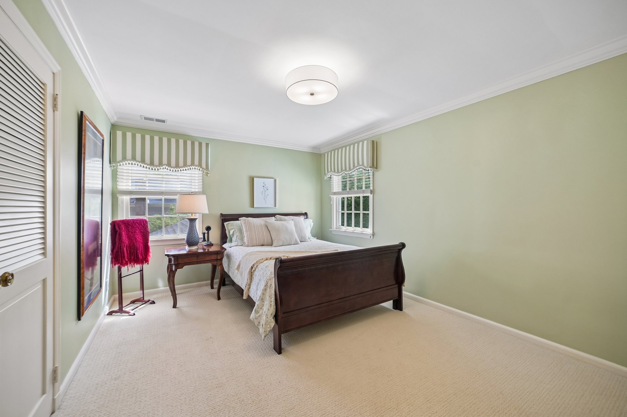 11 Cayuga Way 