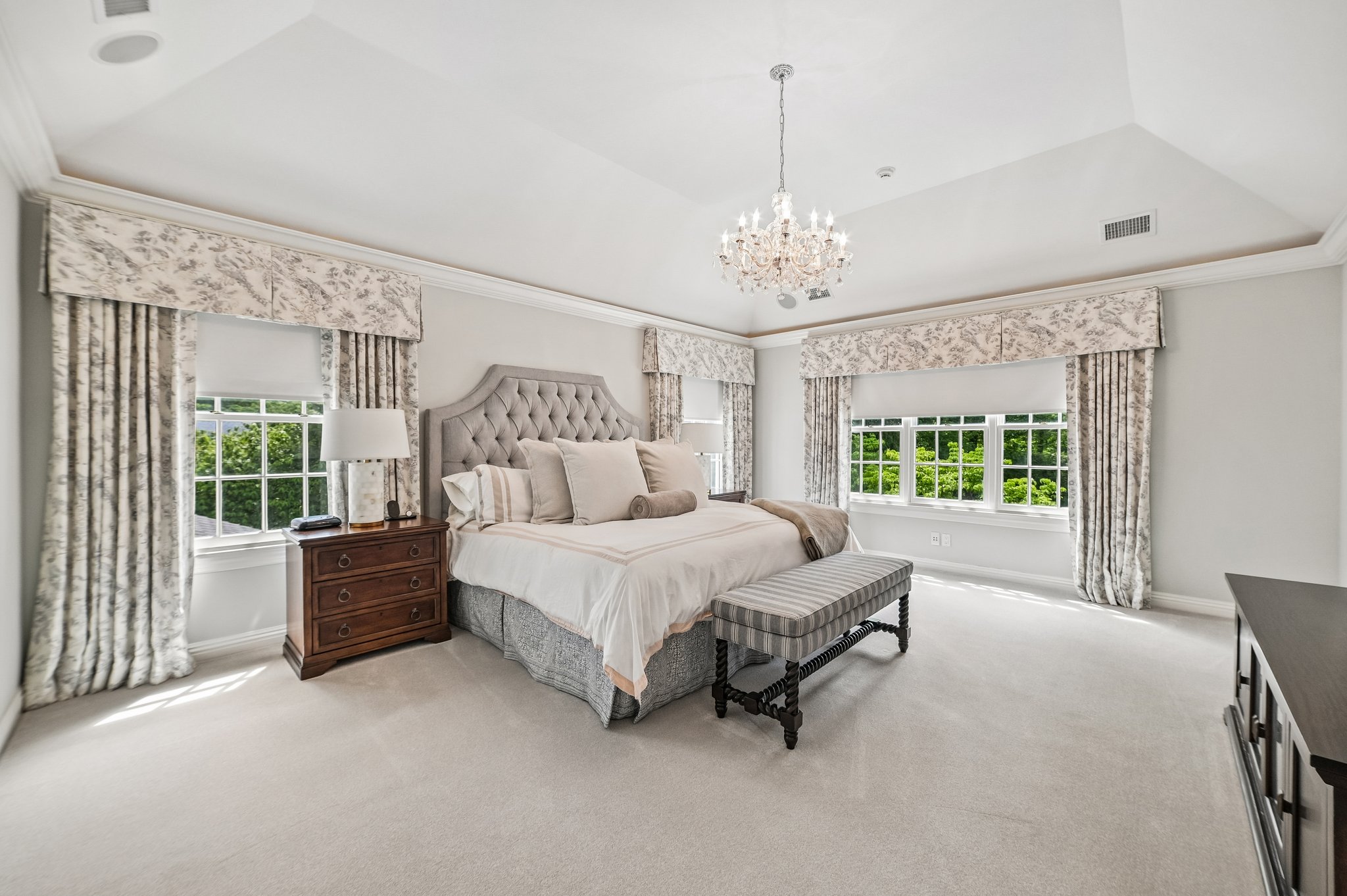 11 Cayuga Way 