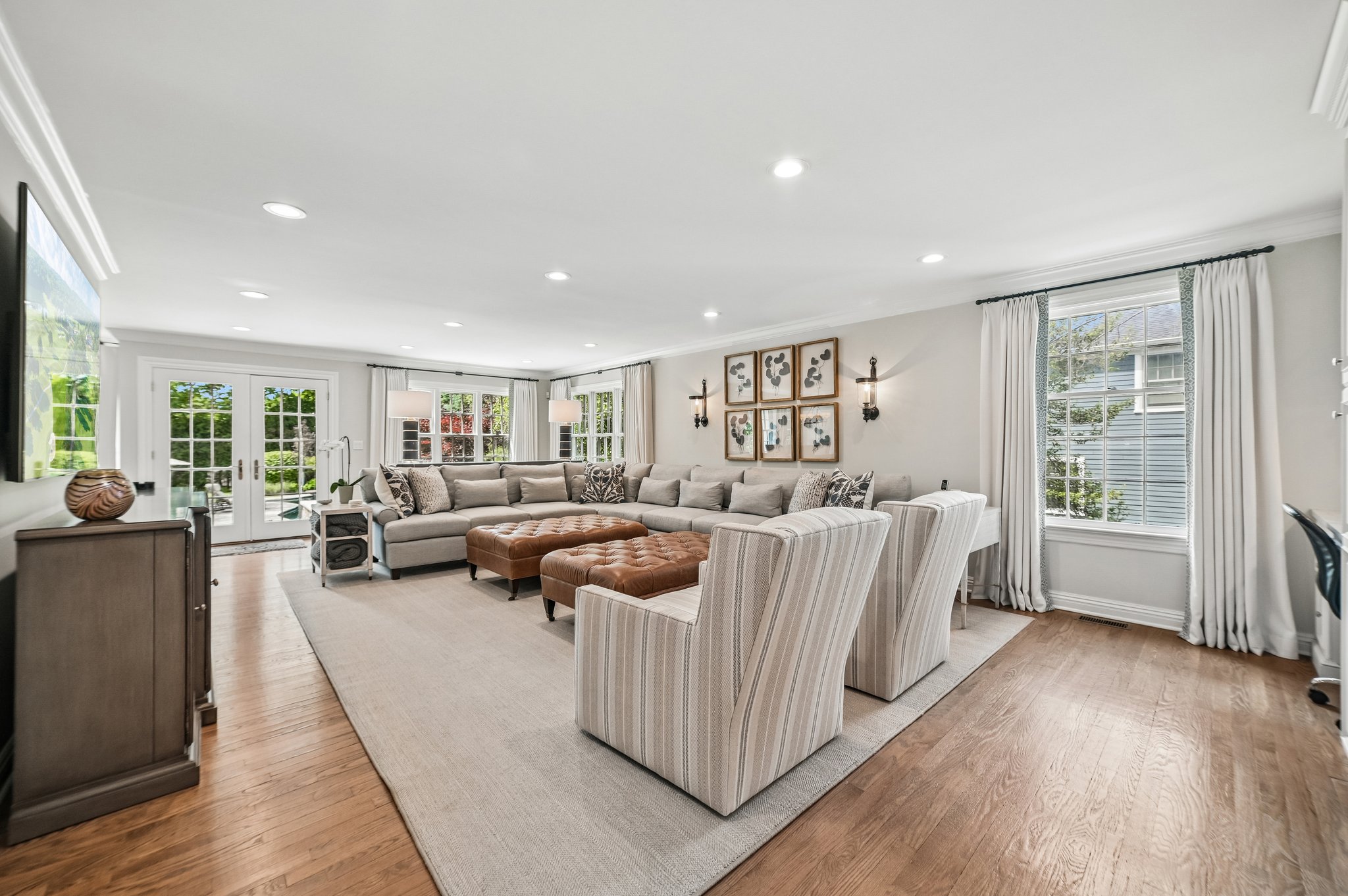 11 Cayuga Way 