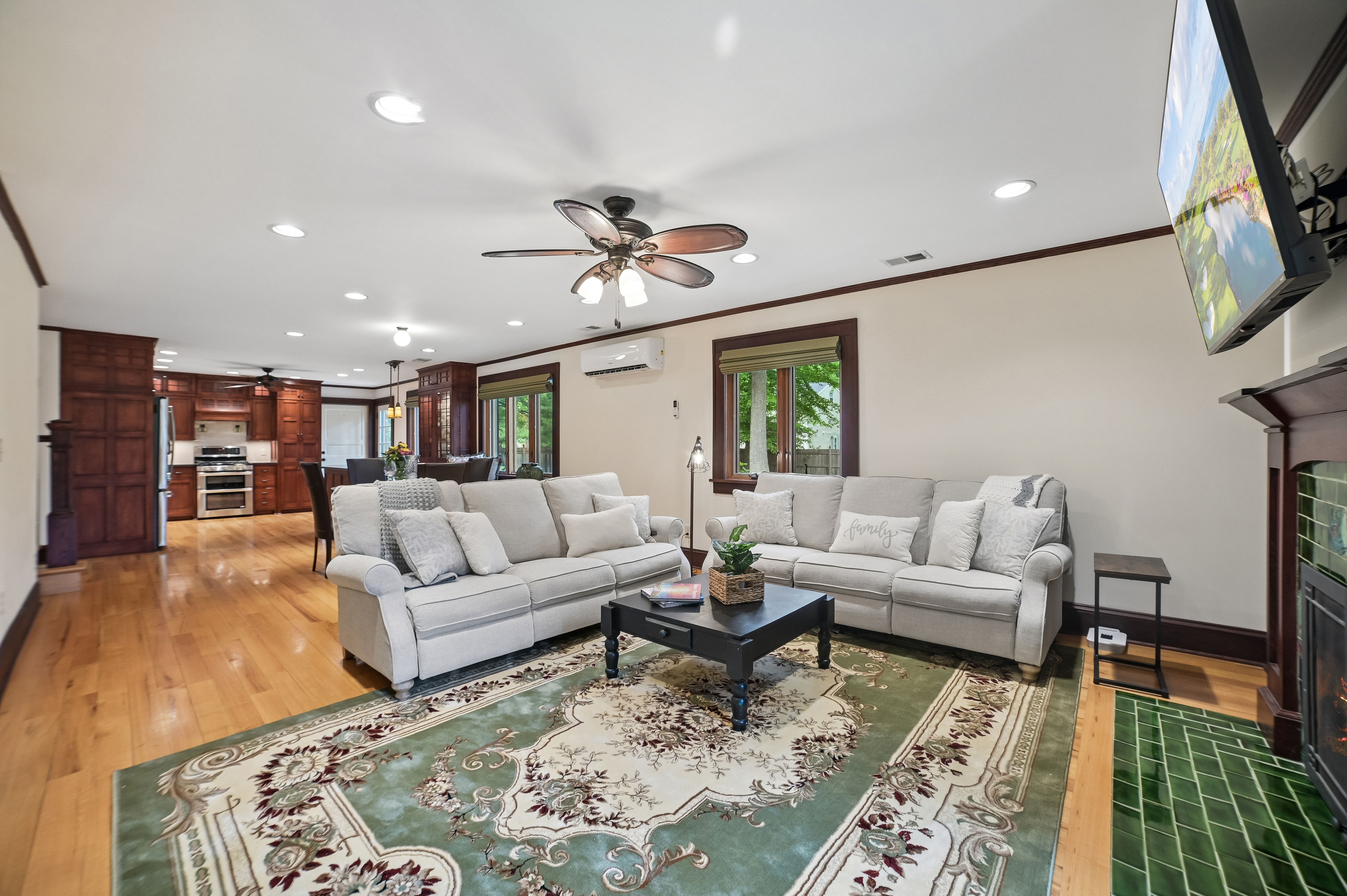 3811 Park Avenue 