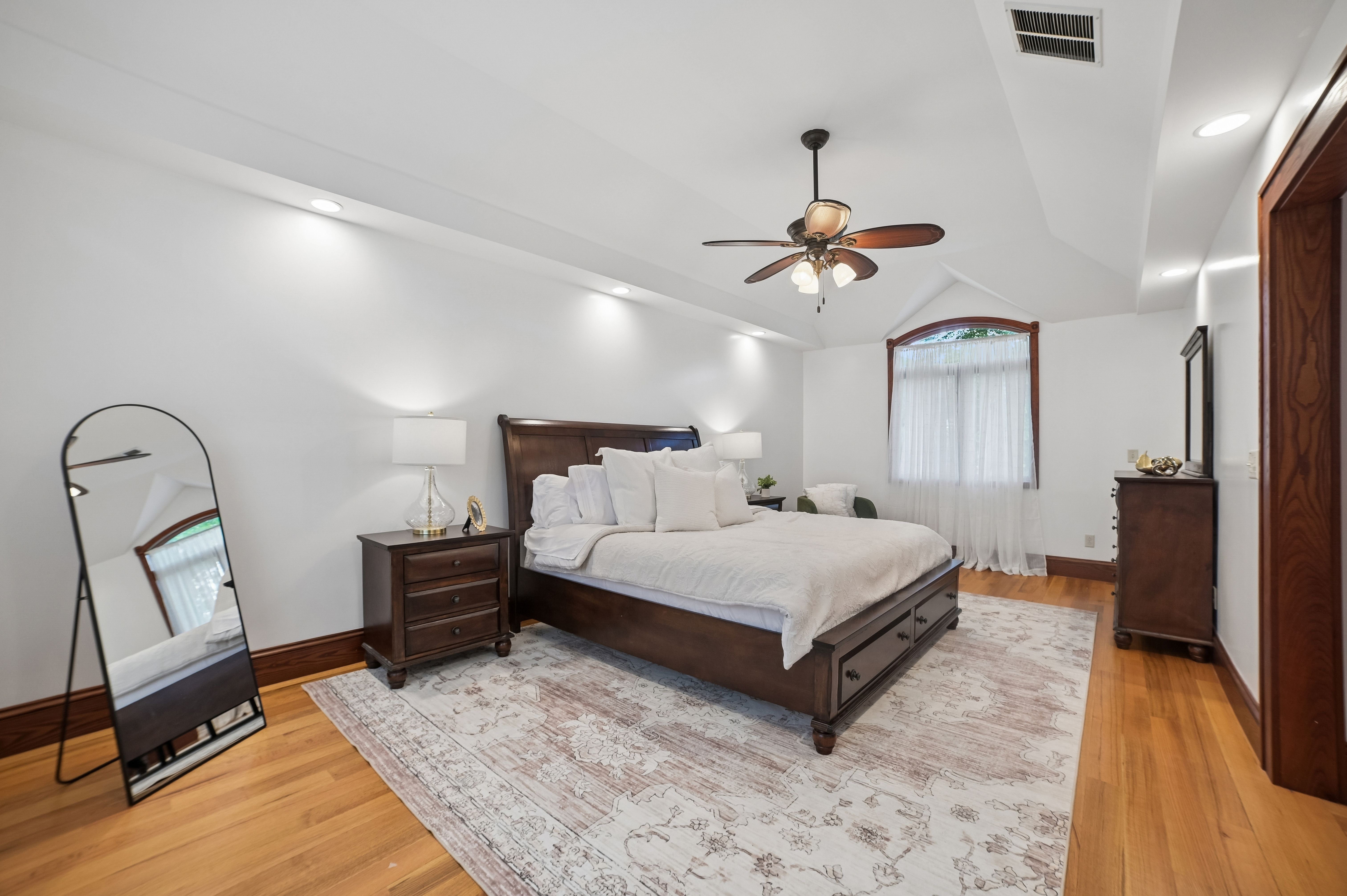 3811 Park Avenue 