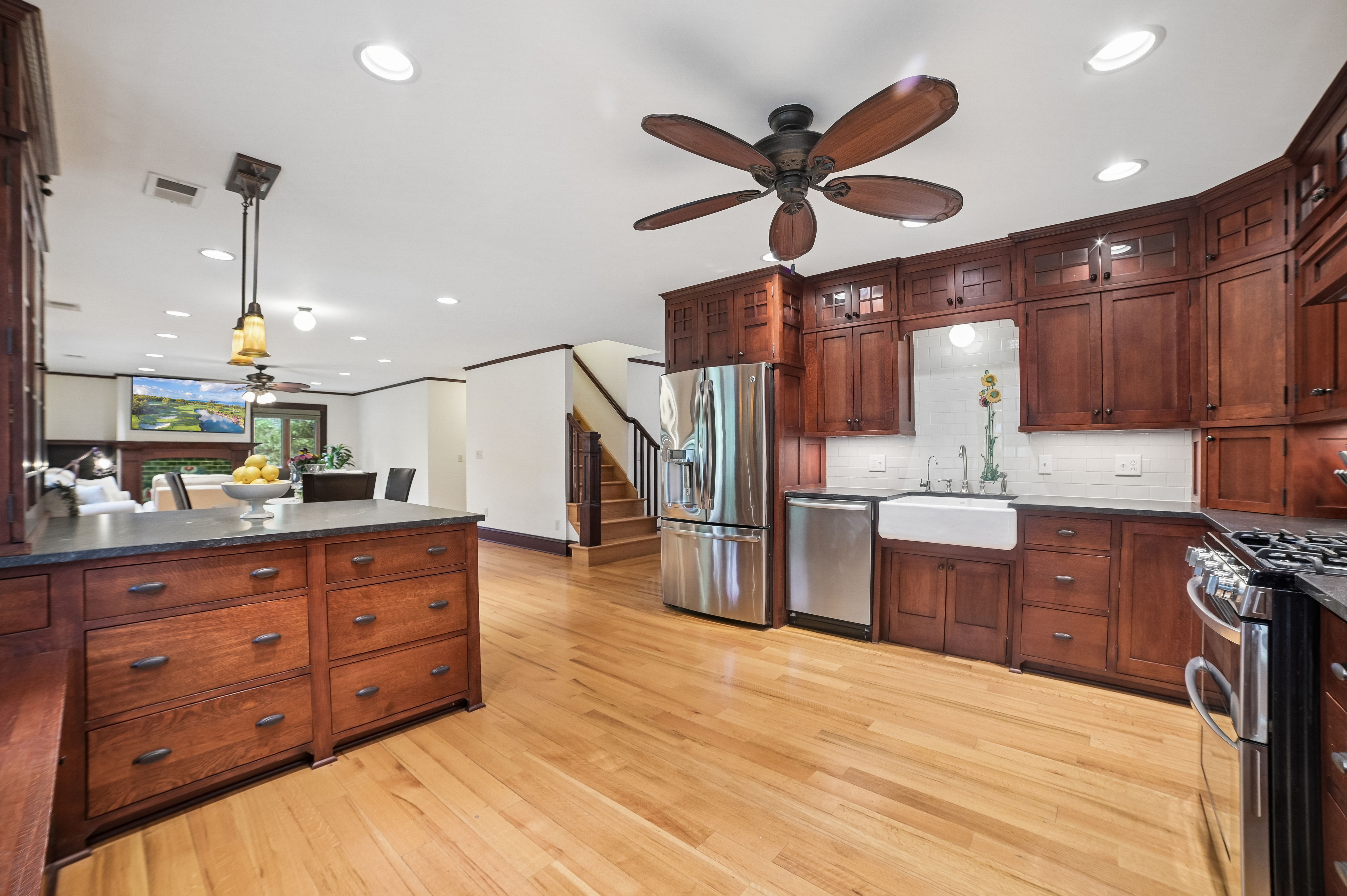 3811 Park Avenue 