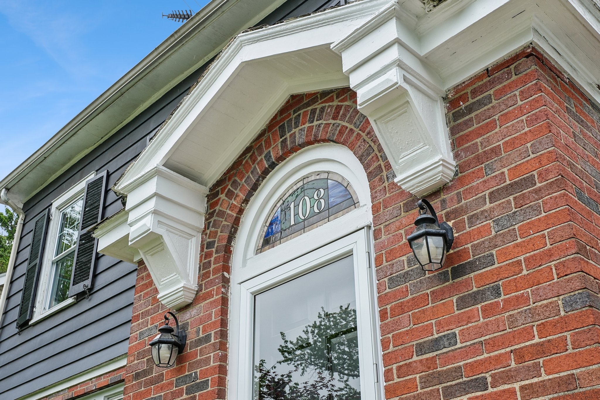 108 Oakview Avenue 