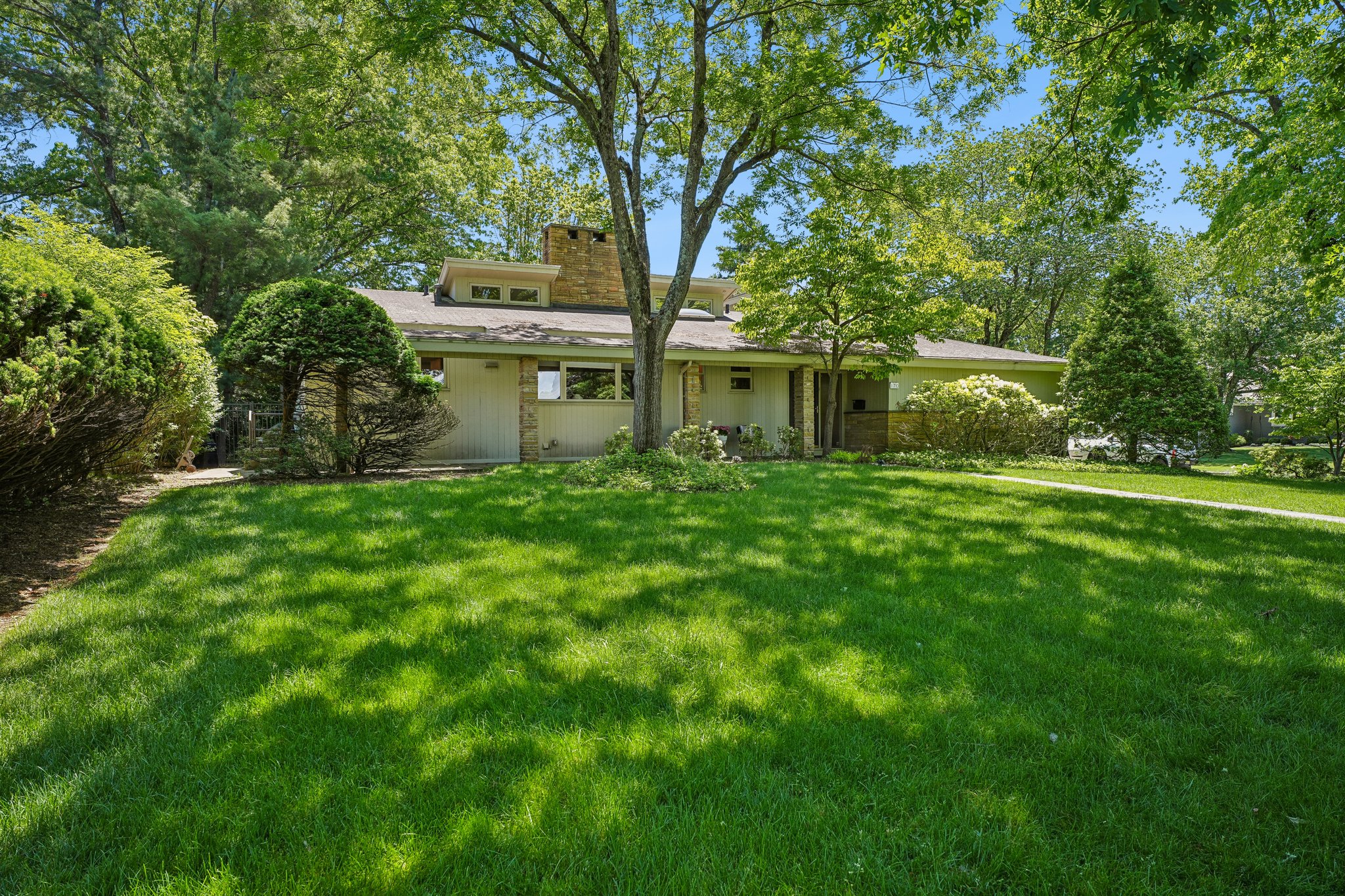 170 North Woods Drive 