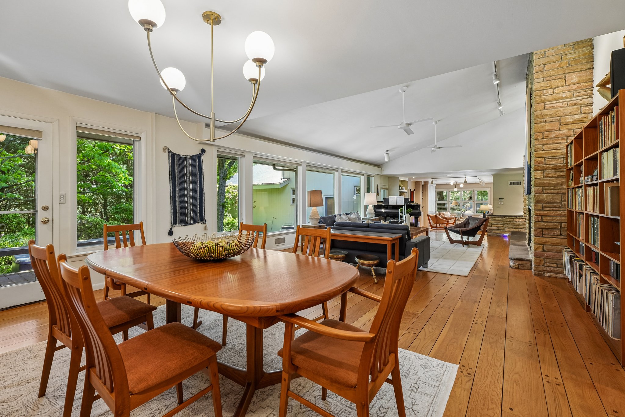 170 North Woods Drive 