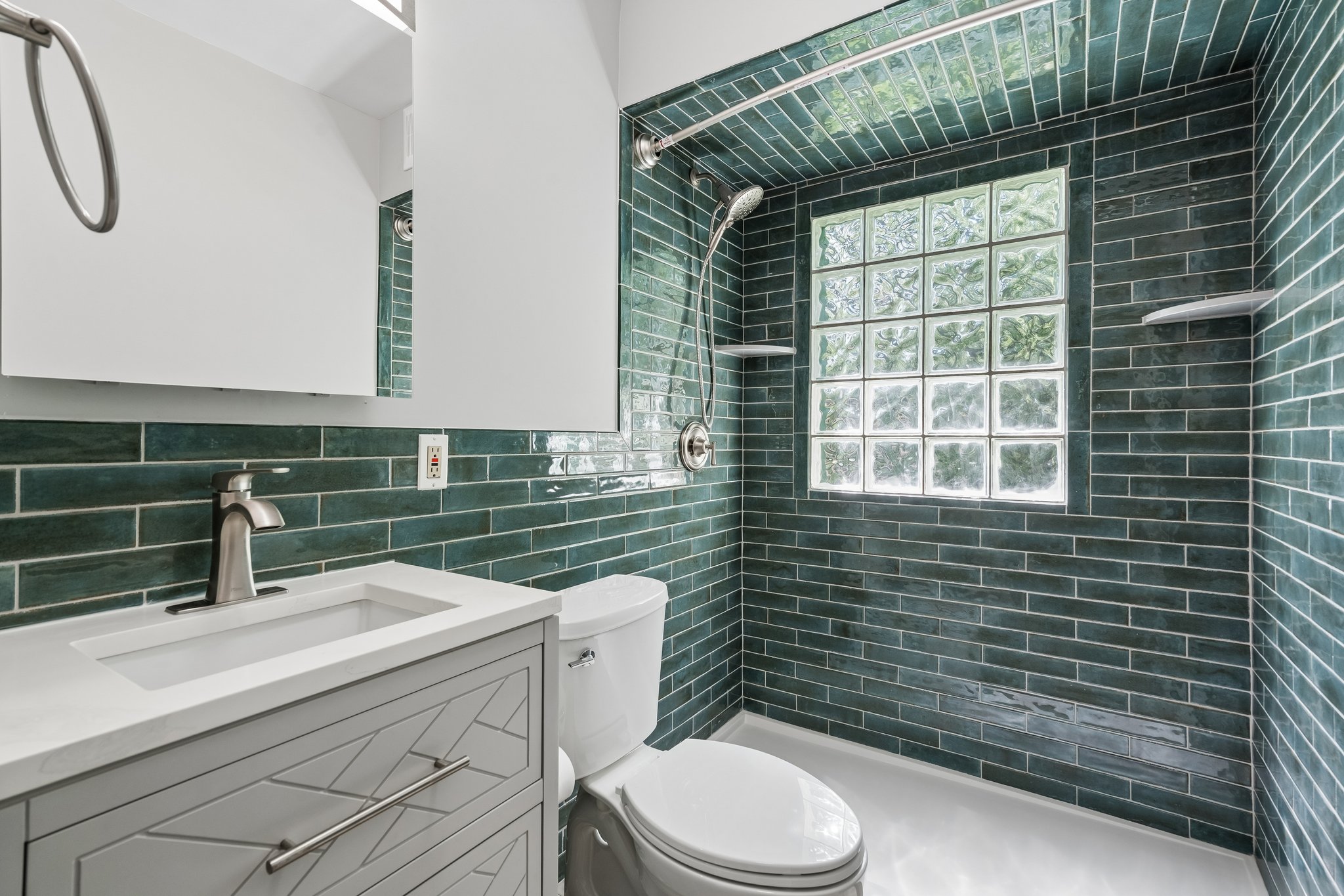 26 Howe Avenue Unit 2