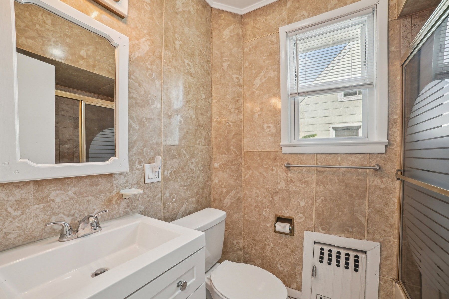 16 Henry Street Unit 2