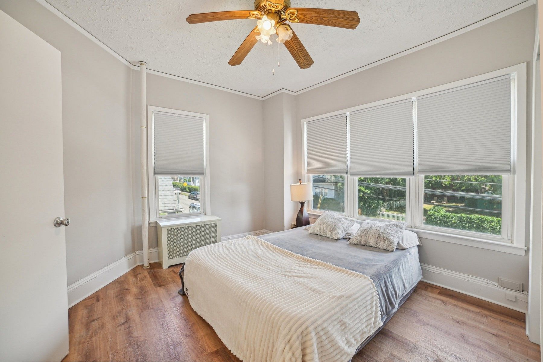 16 Henry Street Unit 2