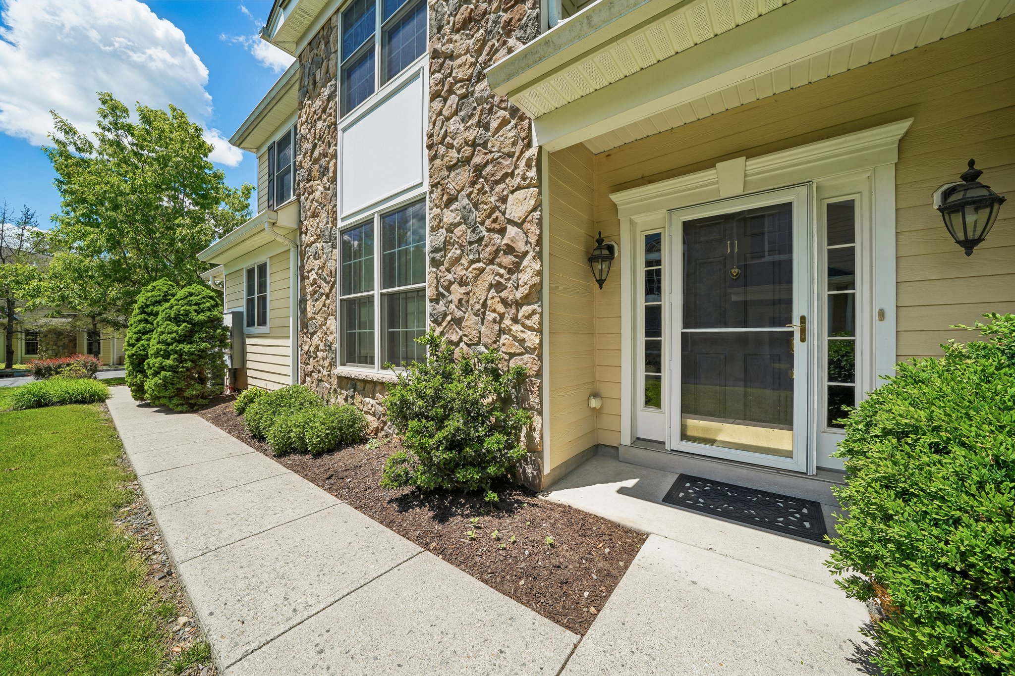 11 Hopkins Court 