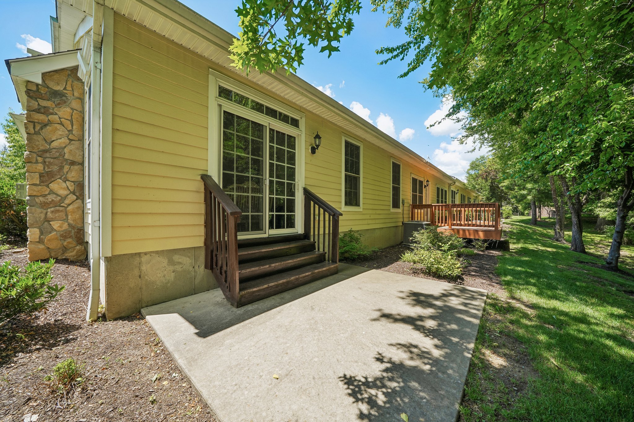 11 Hopkins Court 