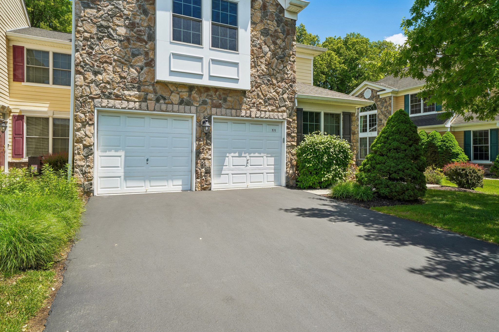 11 Hopkins Court 