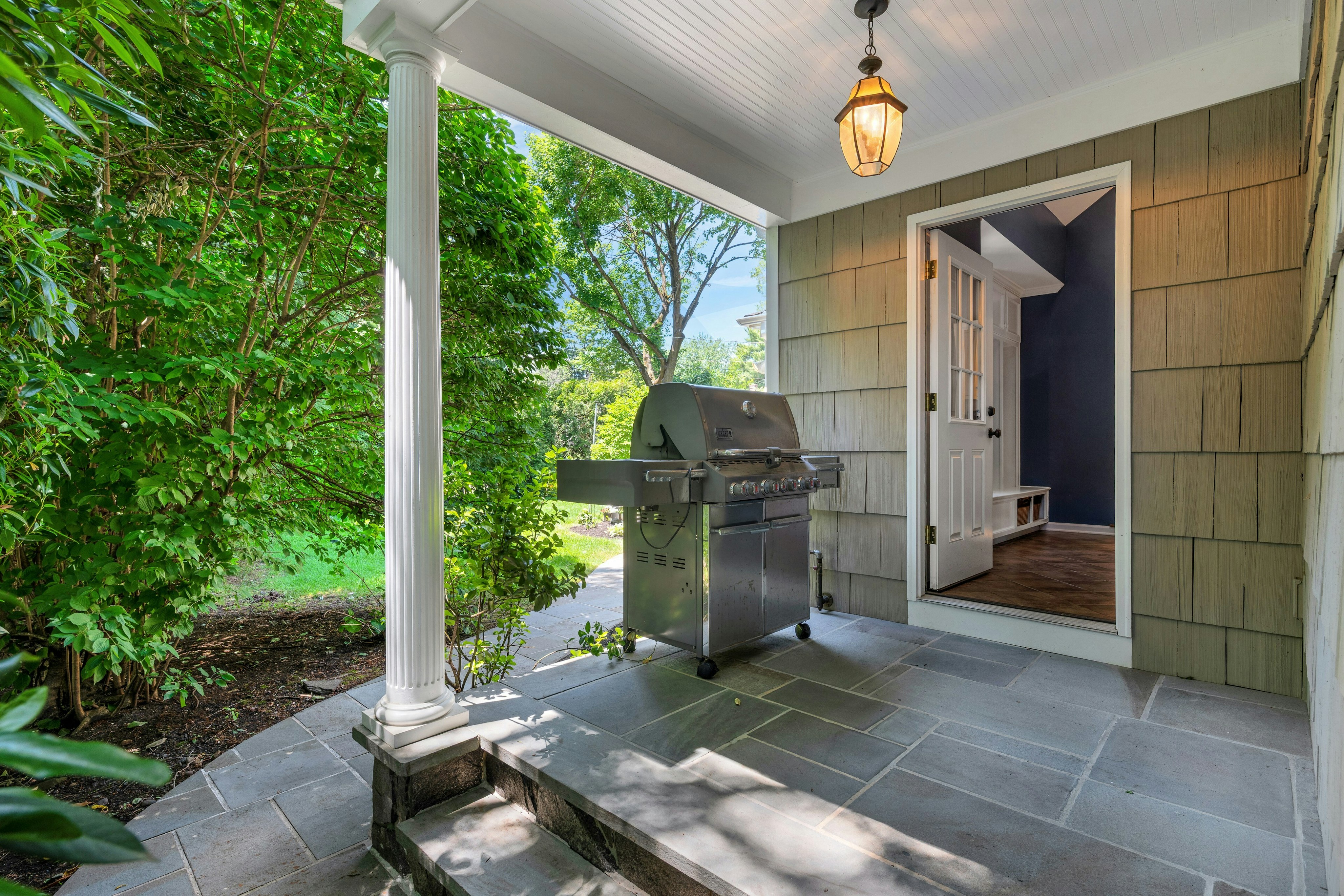 10 Fairview Avenue 