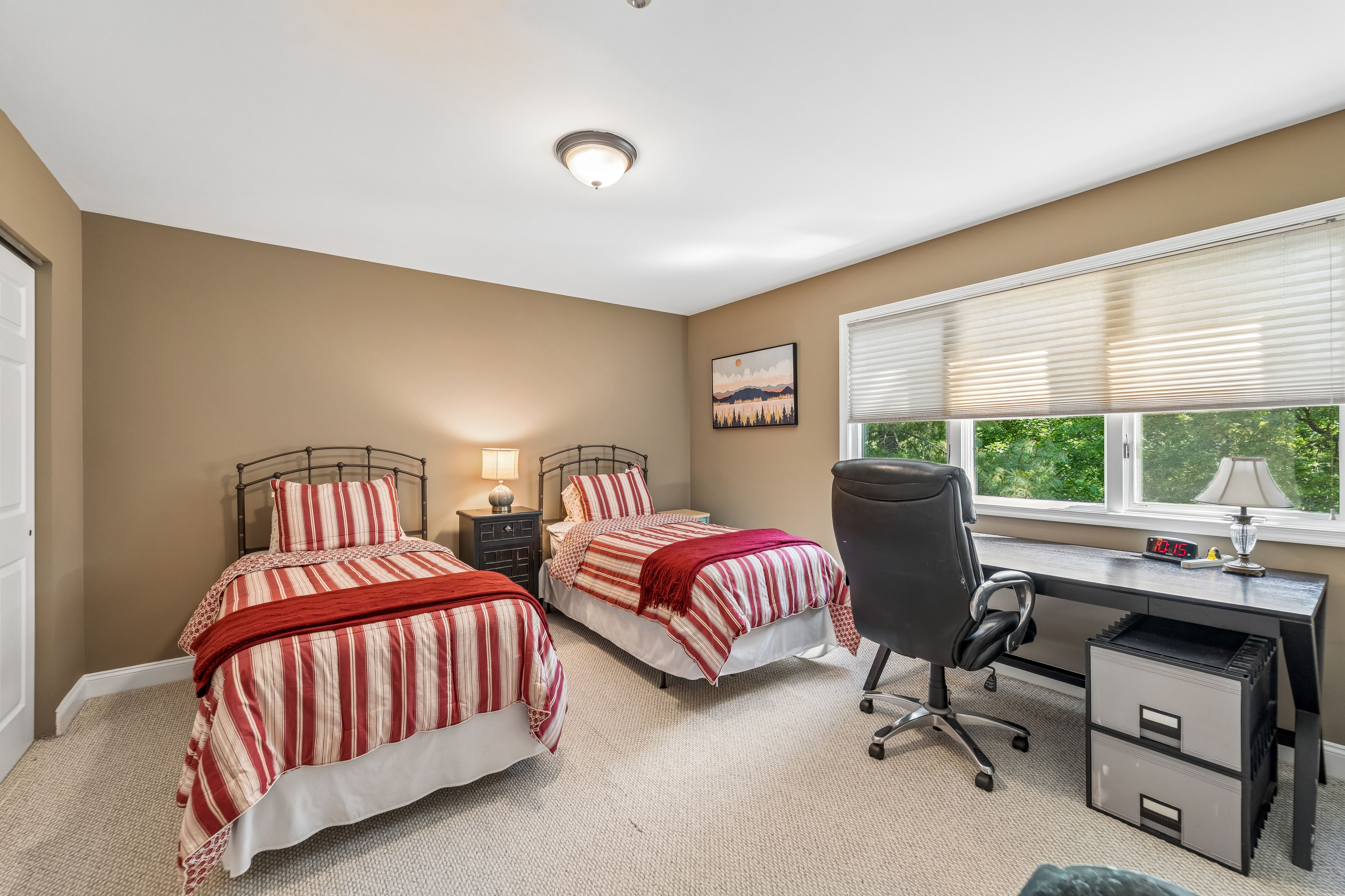 32 Meadowview Lane 