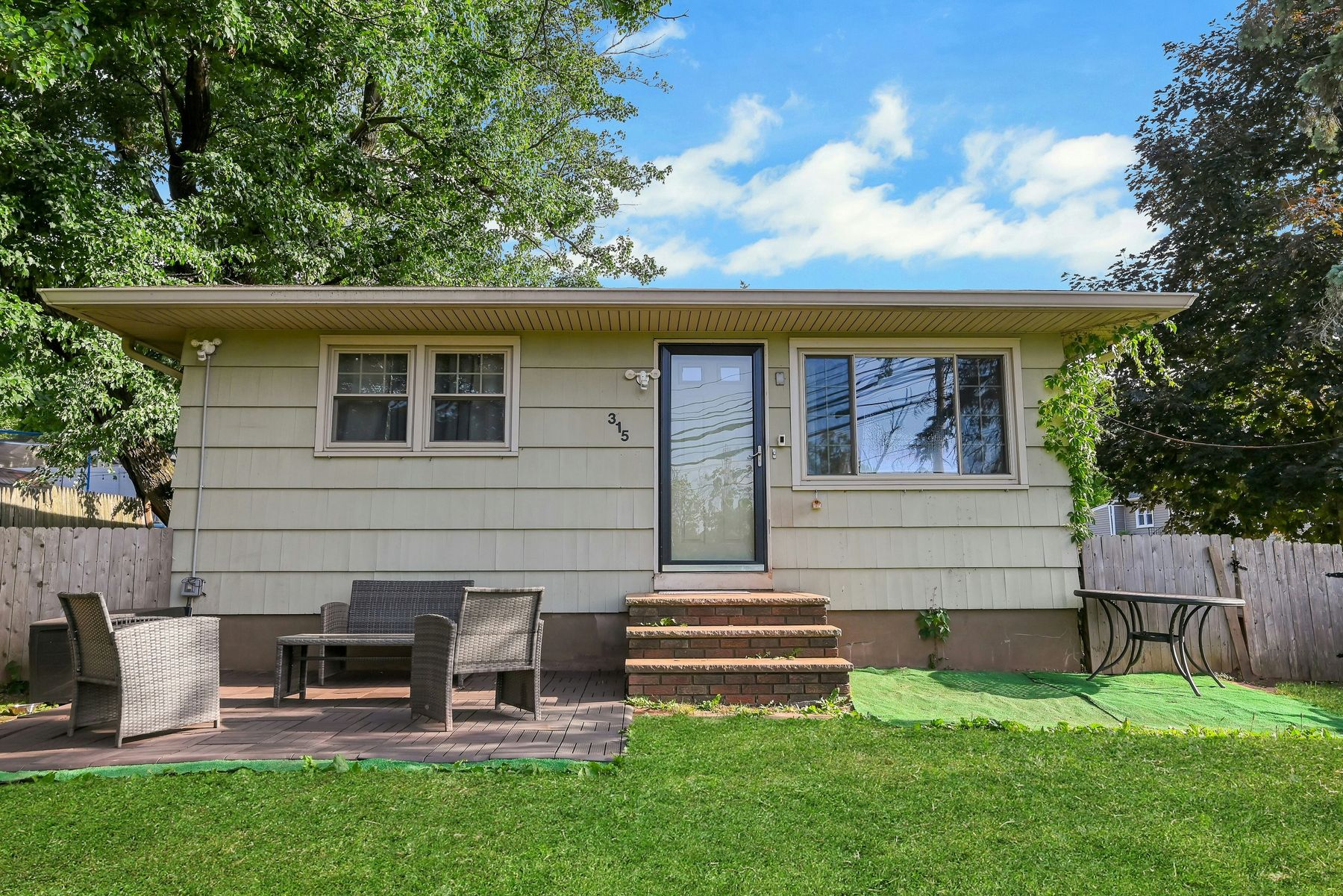 315 Canal Road 