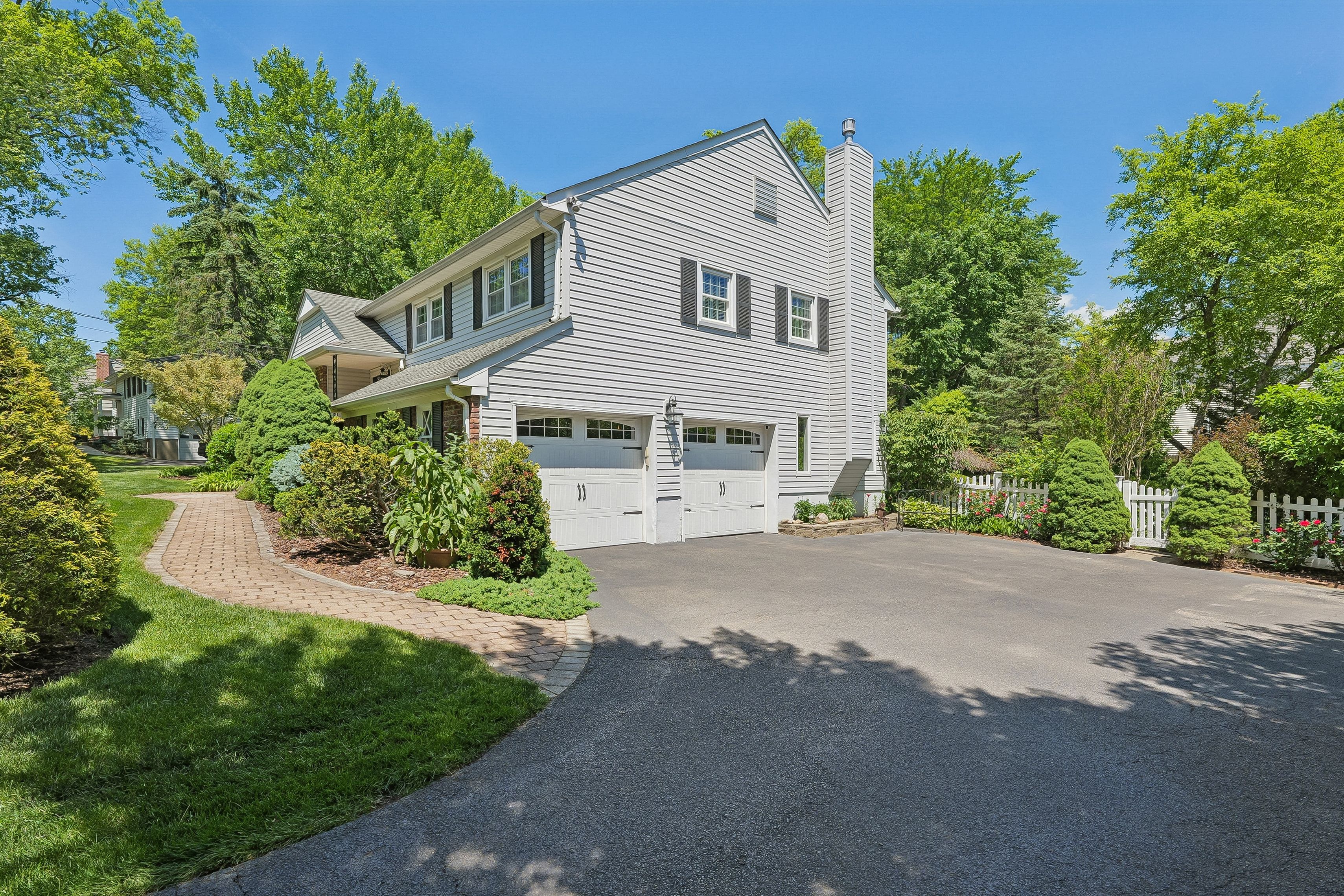 12 Candlewood Drive 