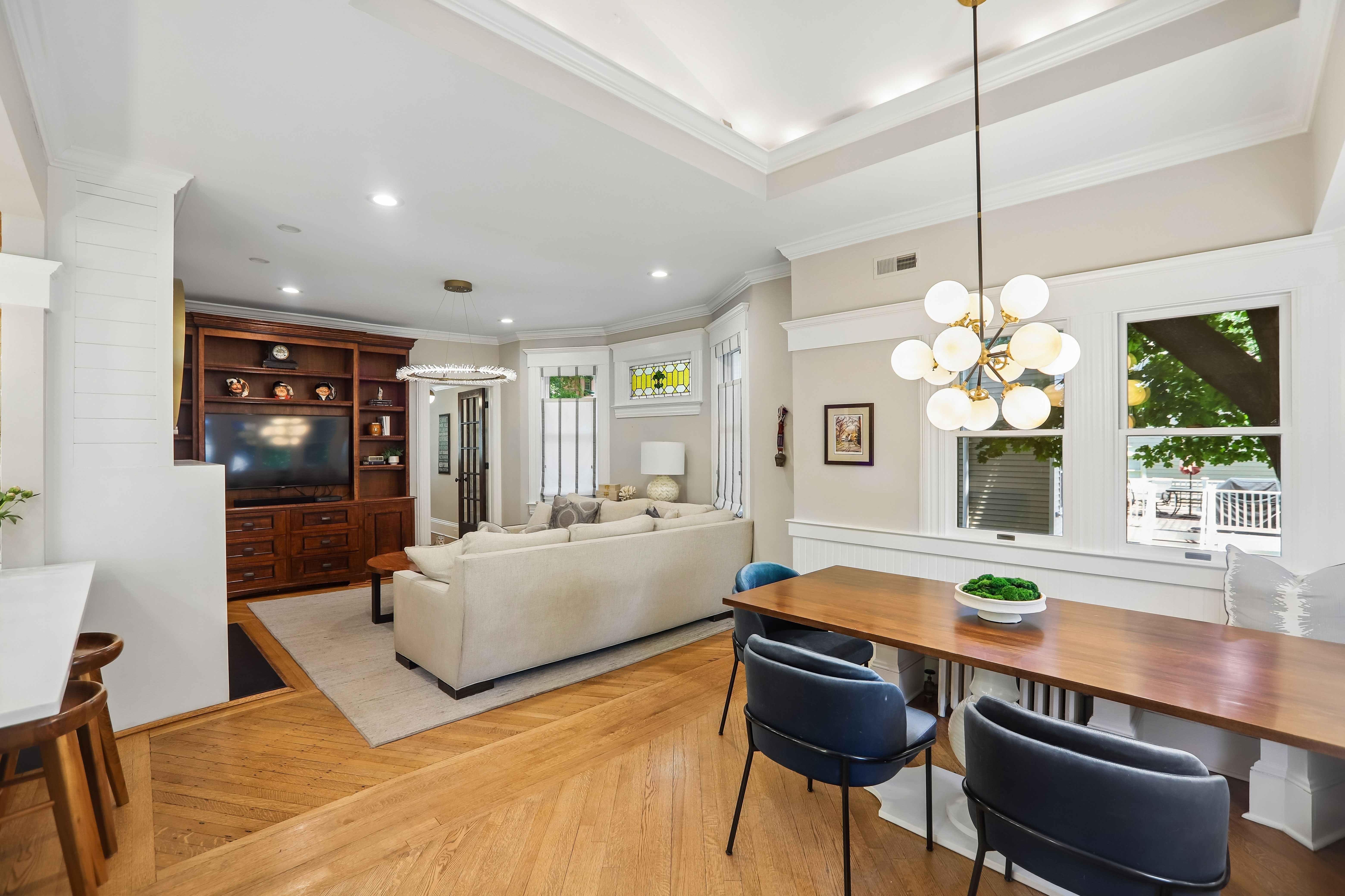 22 Oakridge Avenue 