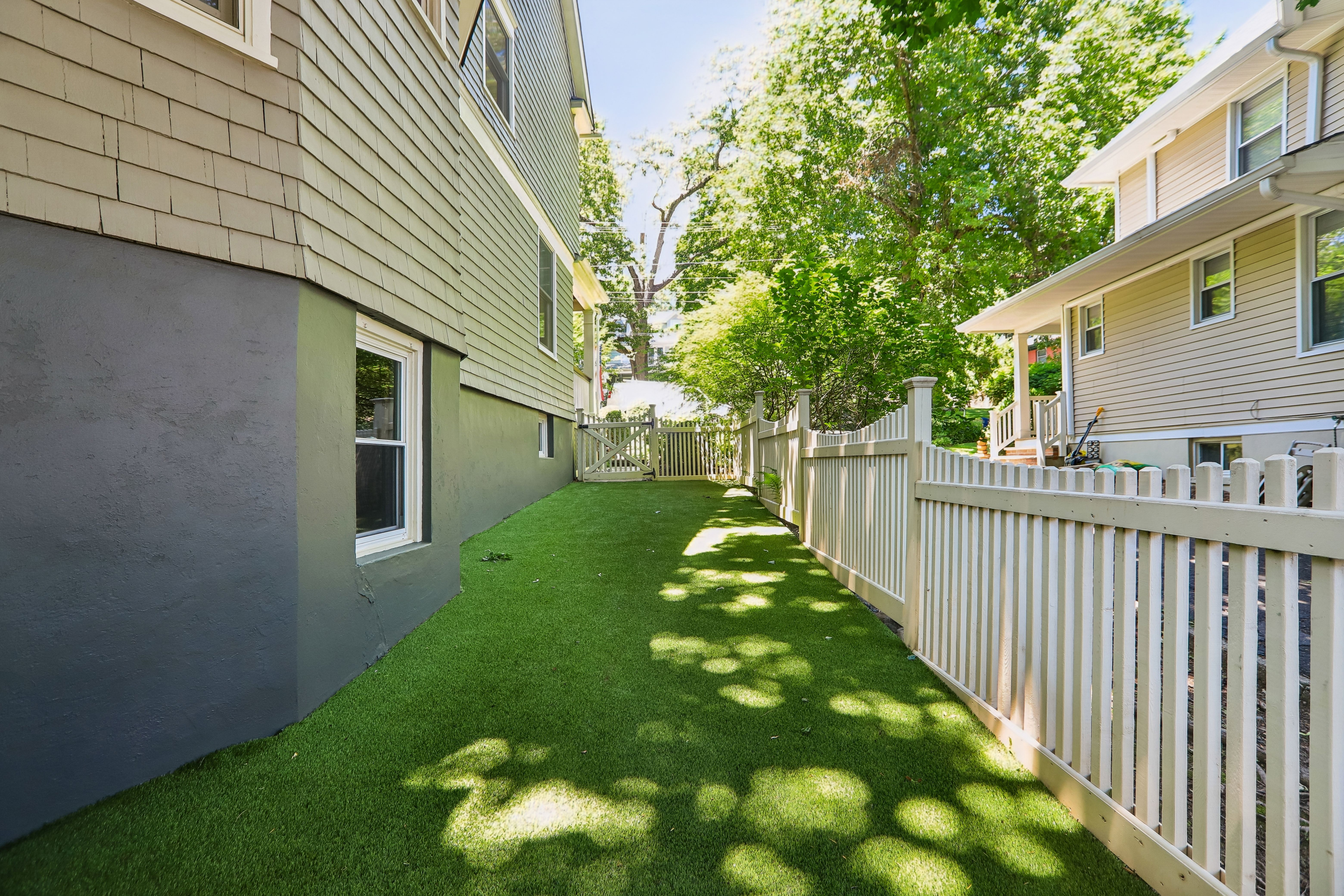 22 Oakridge Avenue 