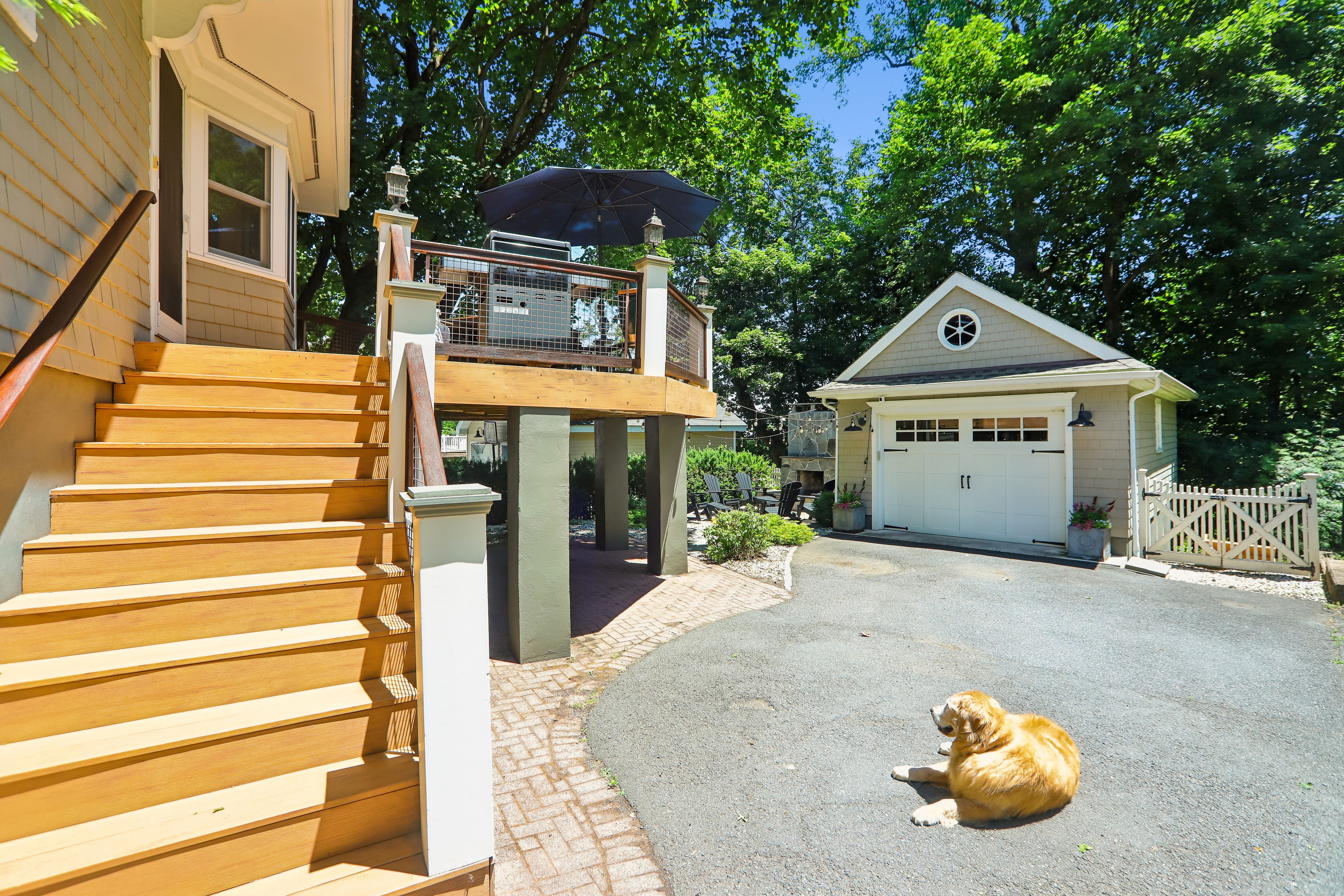 22 Oakridge Avenue 