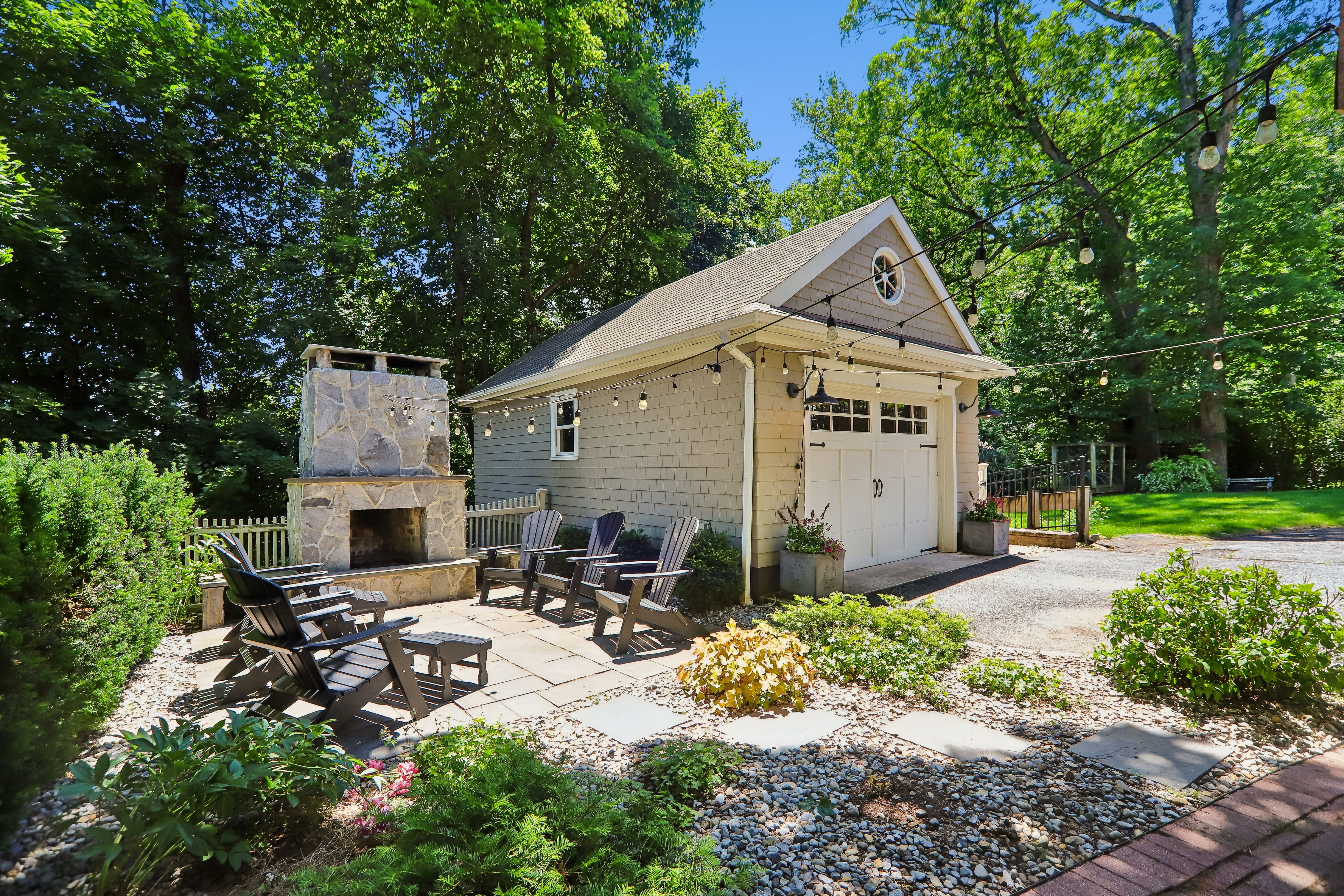22 Oakridge Avenue 
