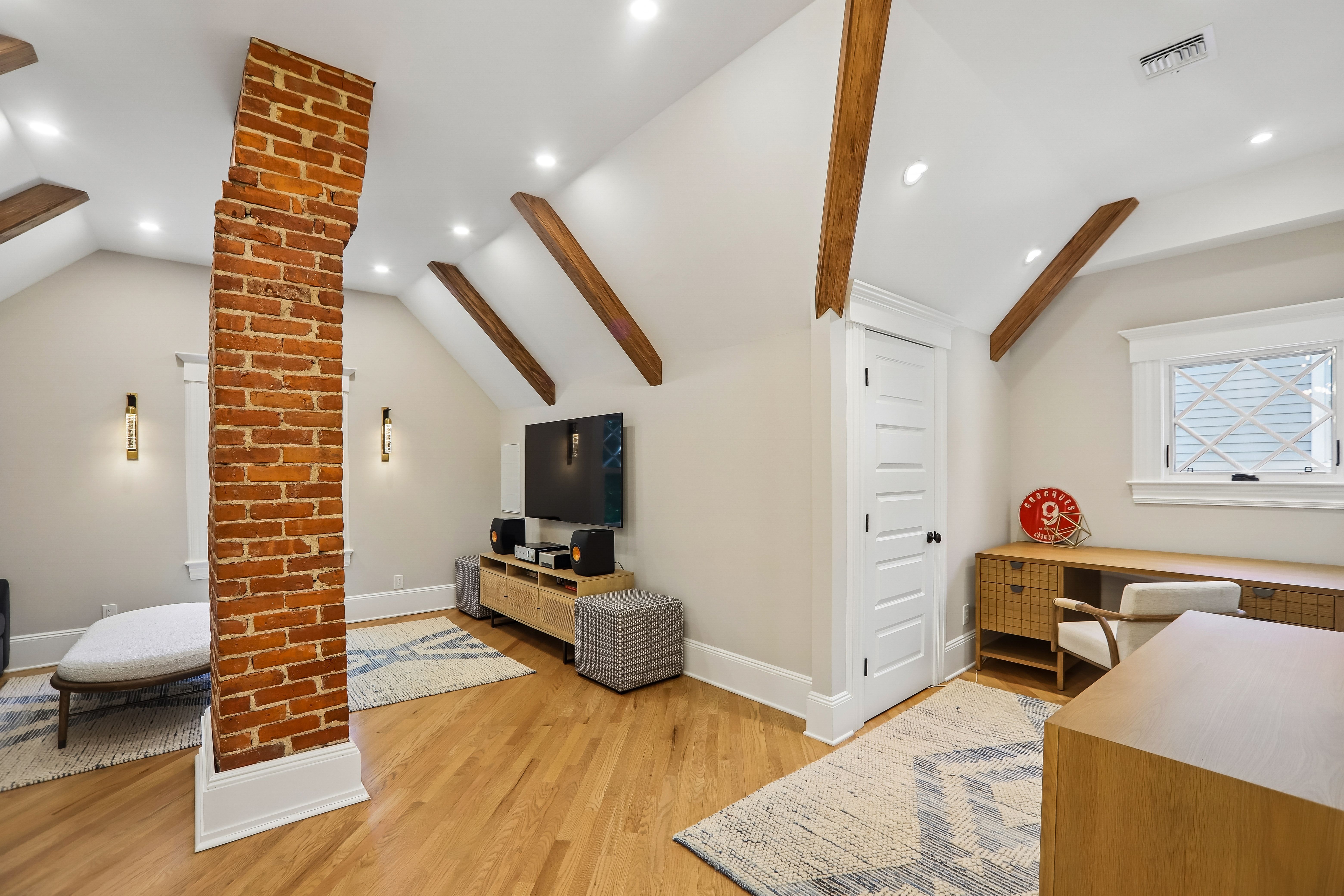 22 Oakridge Avenue 