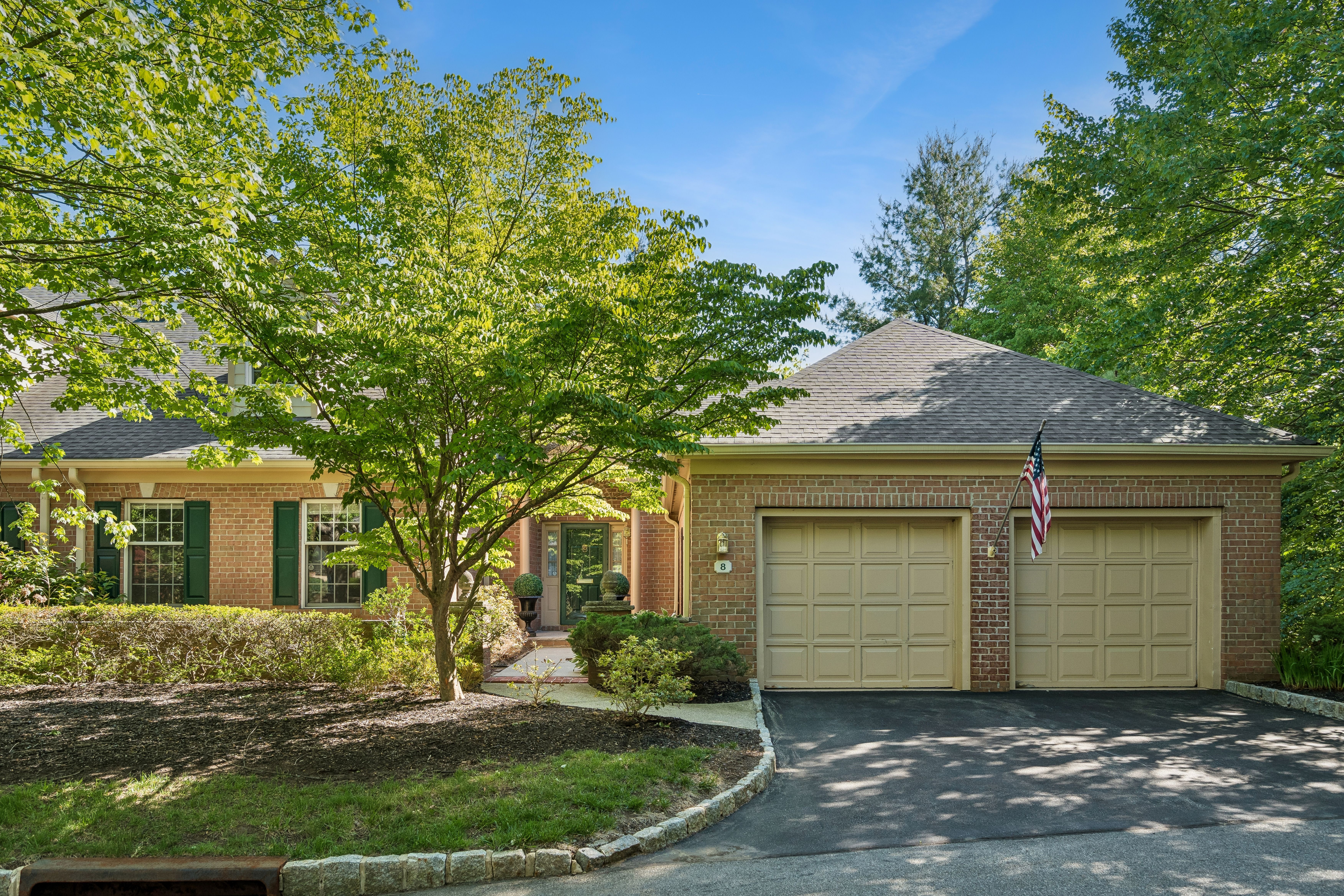 8 Morgan Court 