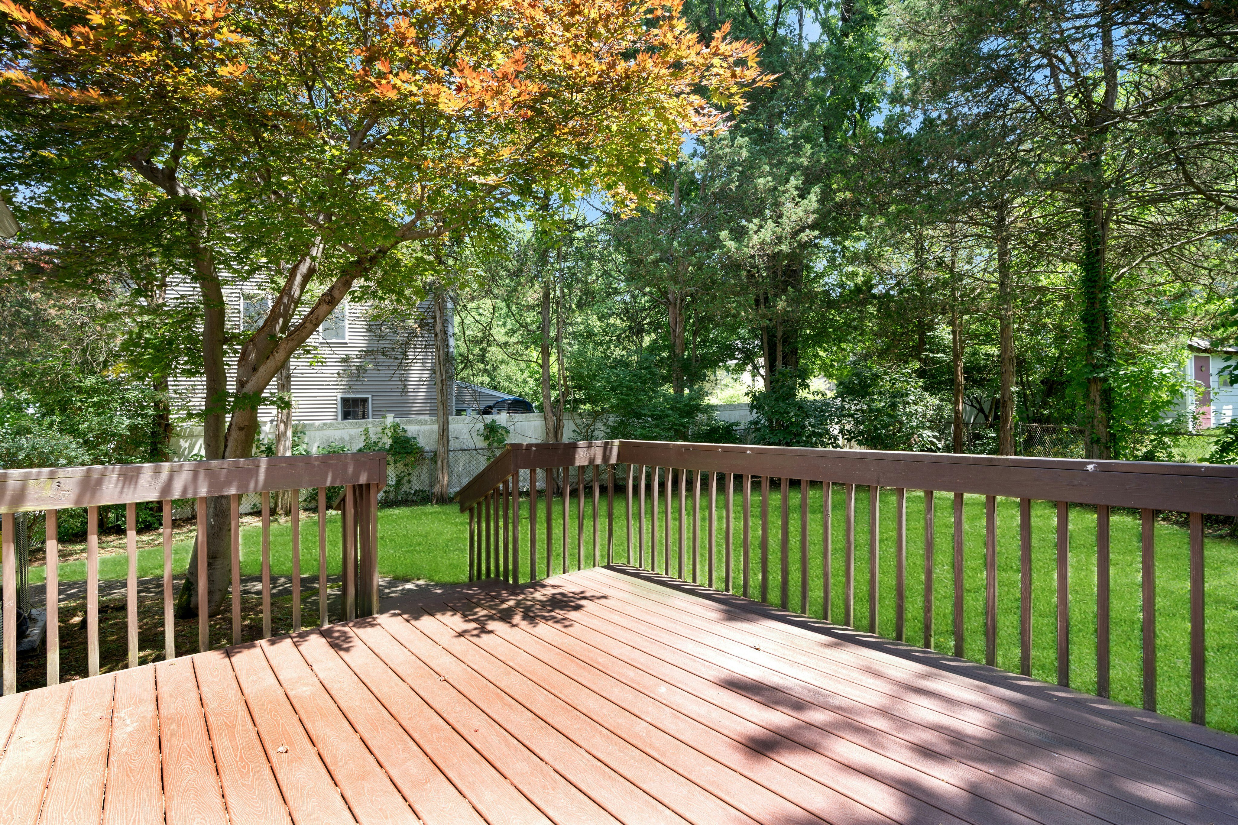 200 Runnymede Parkway 