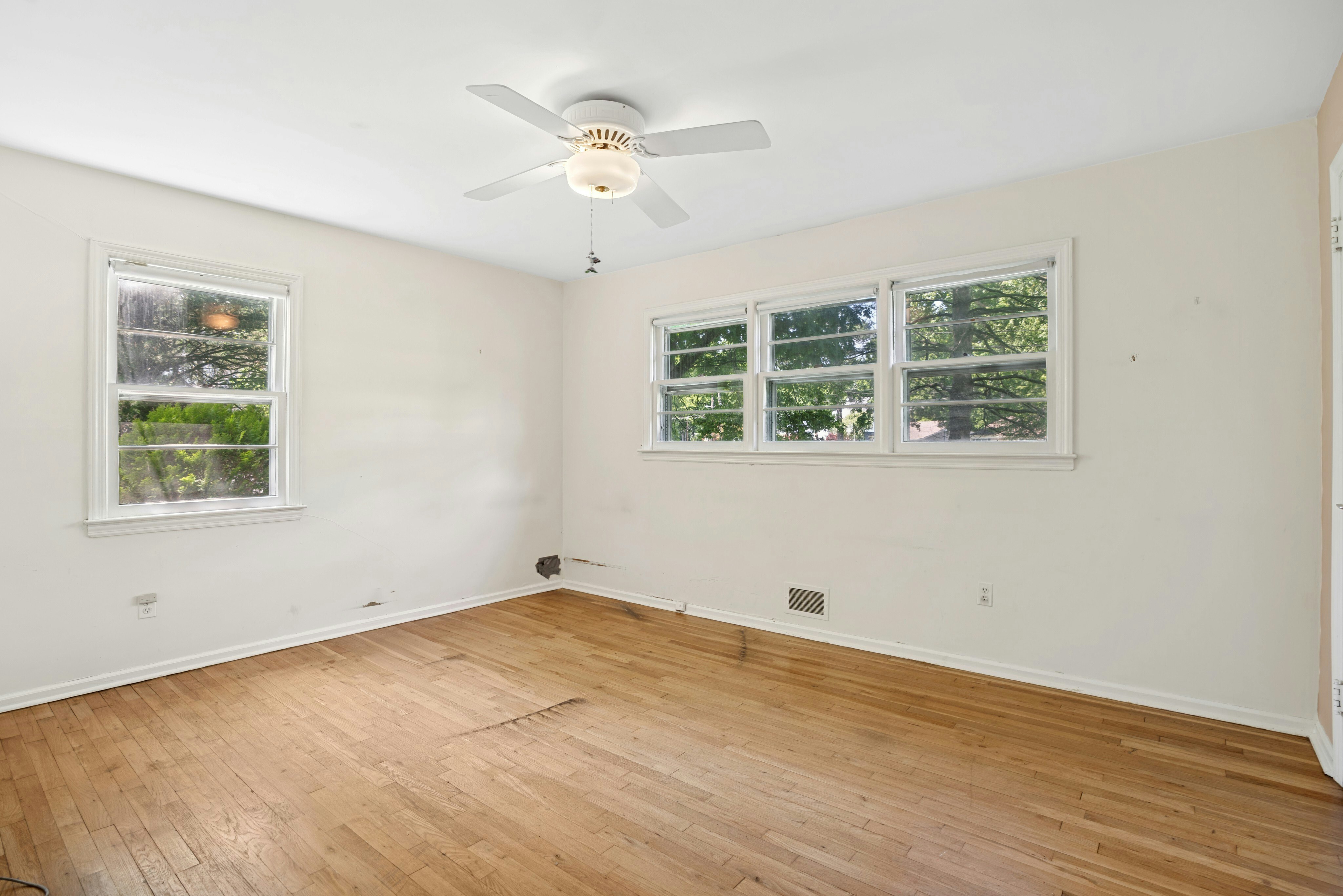200 Runnymede Parkway 