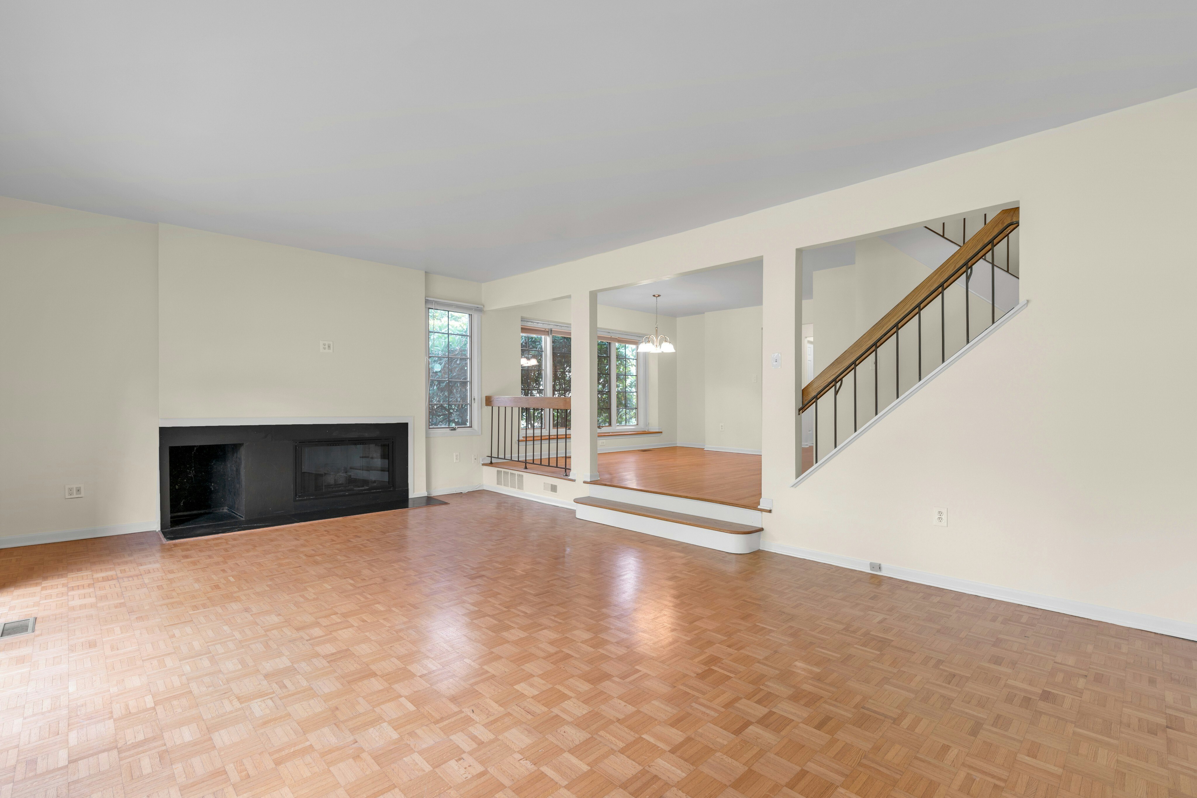 10 Shelley Place 