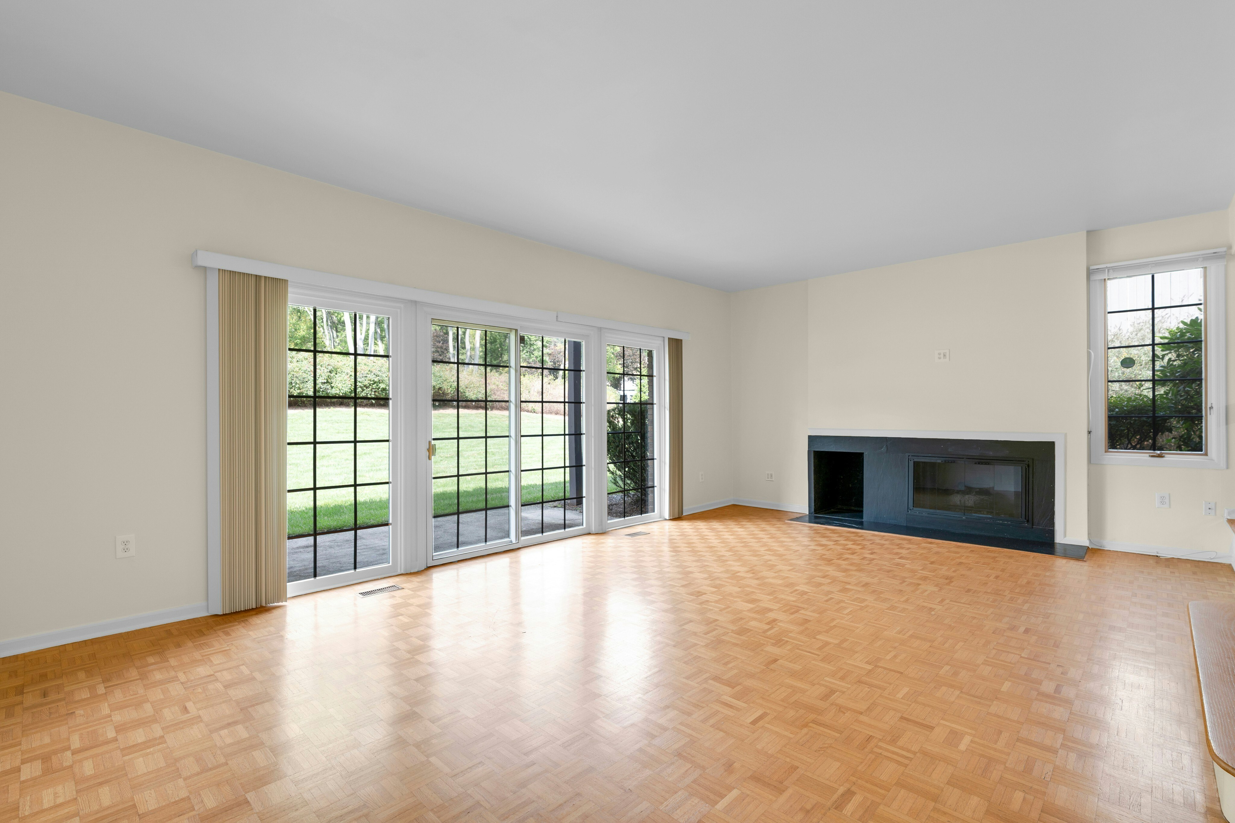 10 Shelley Place 