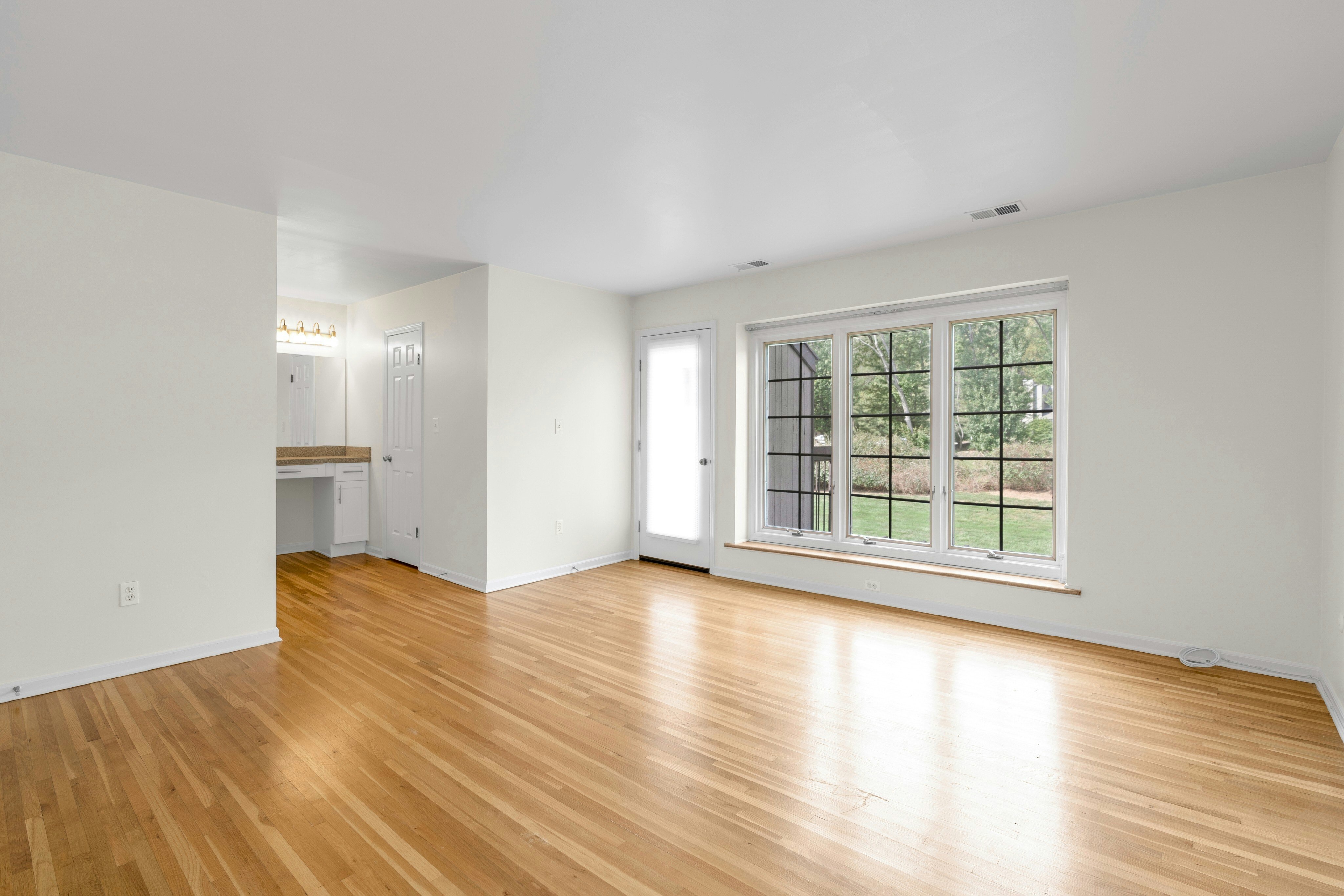 10 Shelley Place 