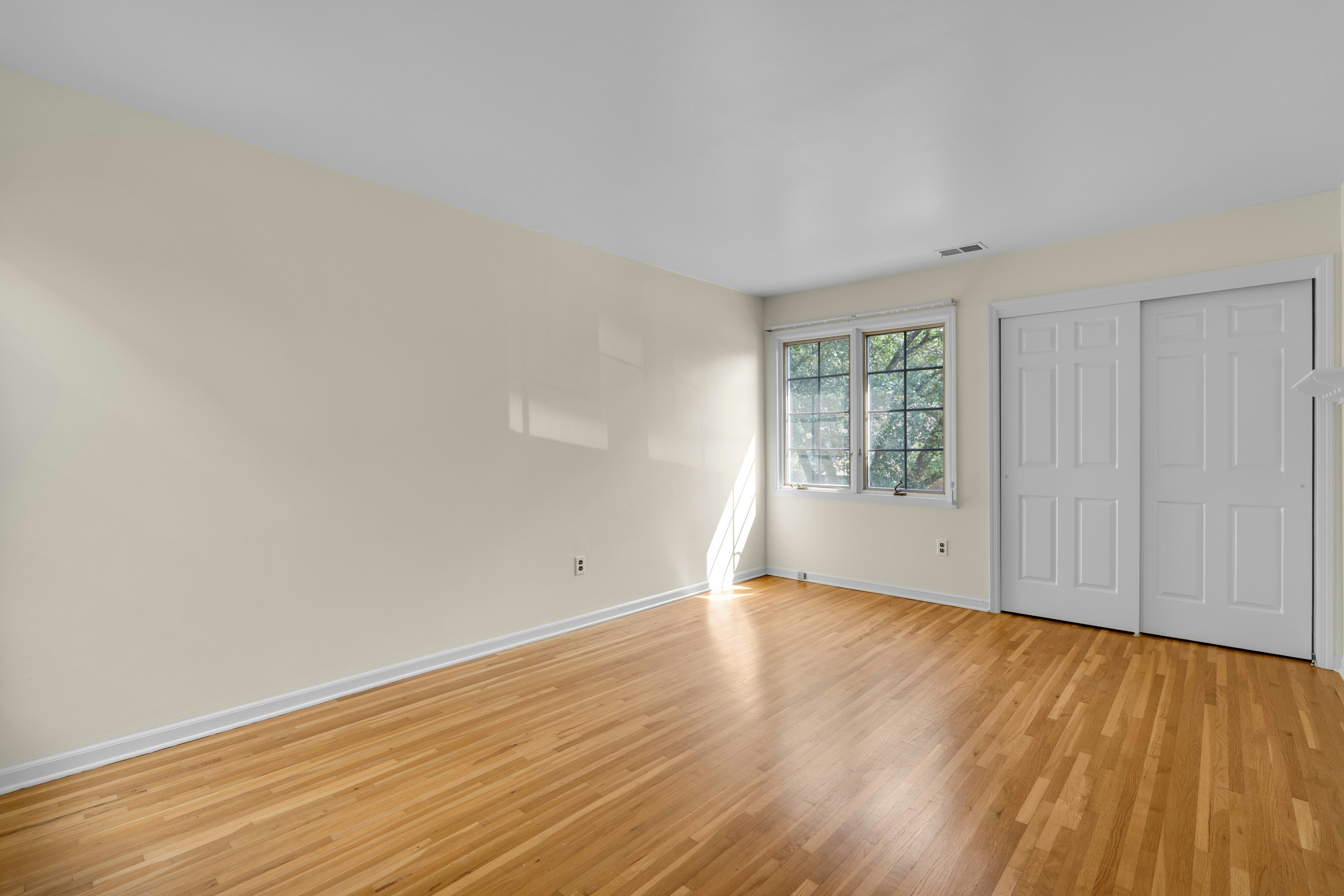 10 Shelley Place 