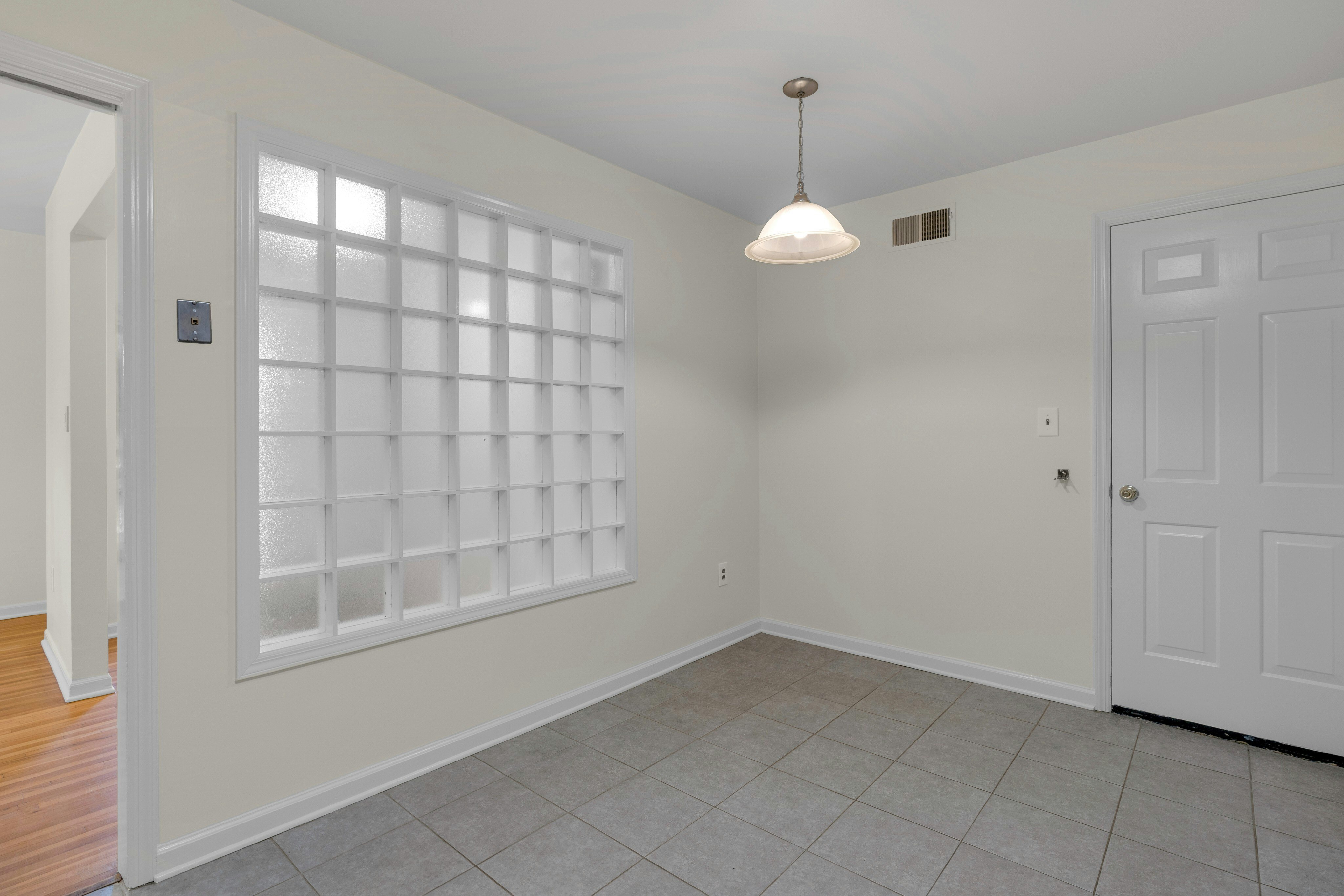 10 Shelley Place 