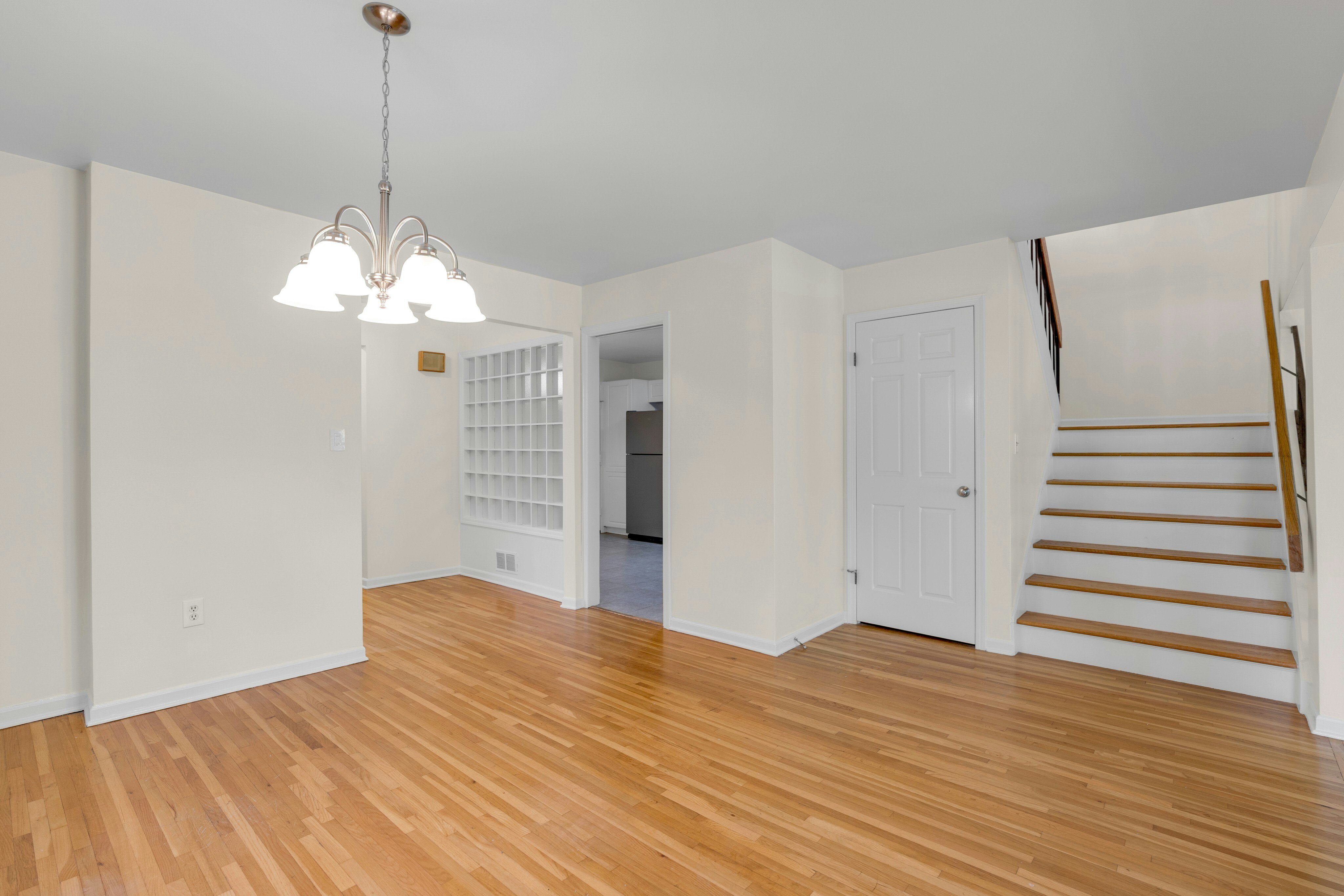 10 Shelley Place 