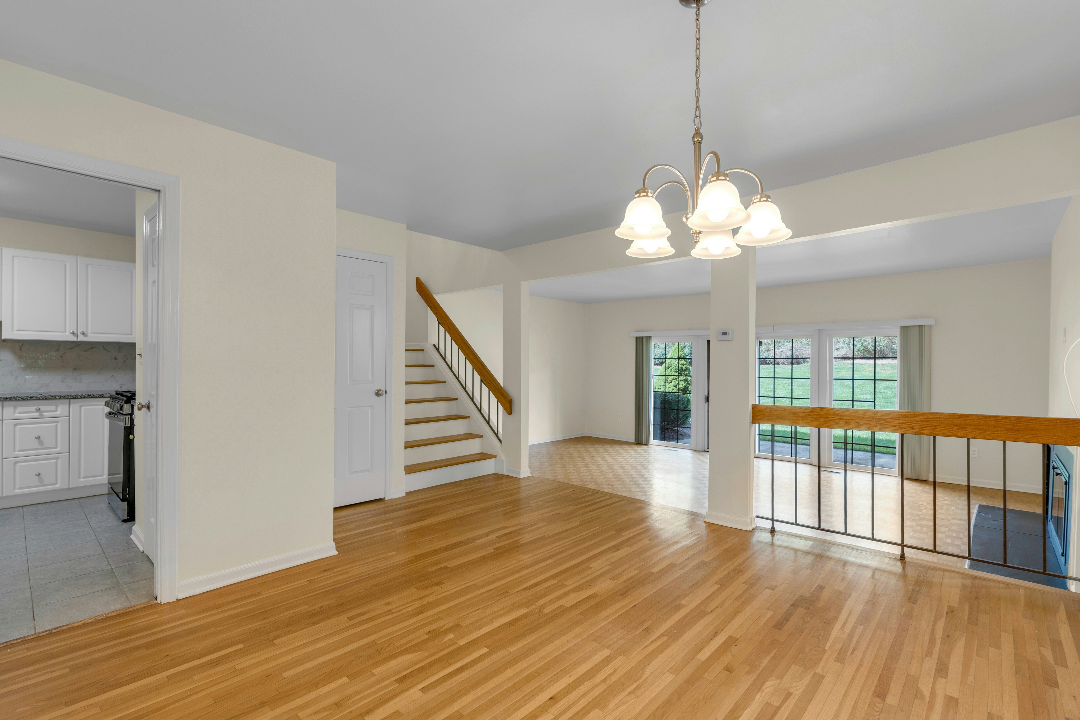 10 Shelley Place 