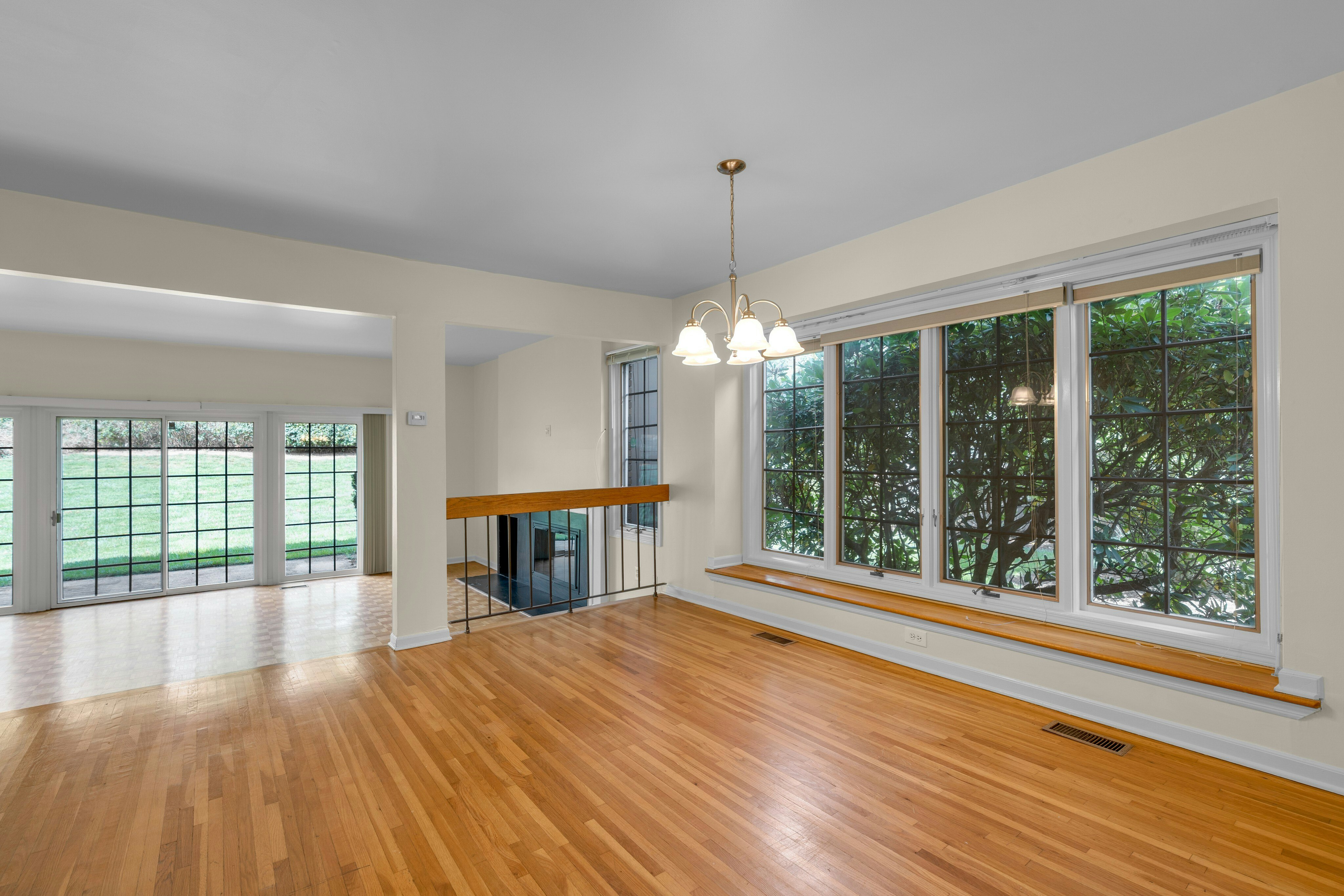 10 Shelley Place 