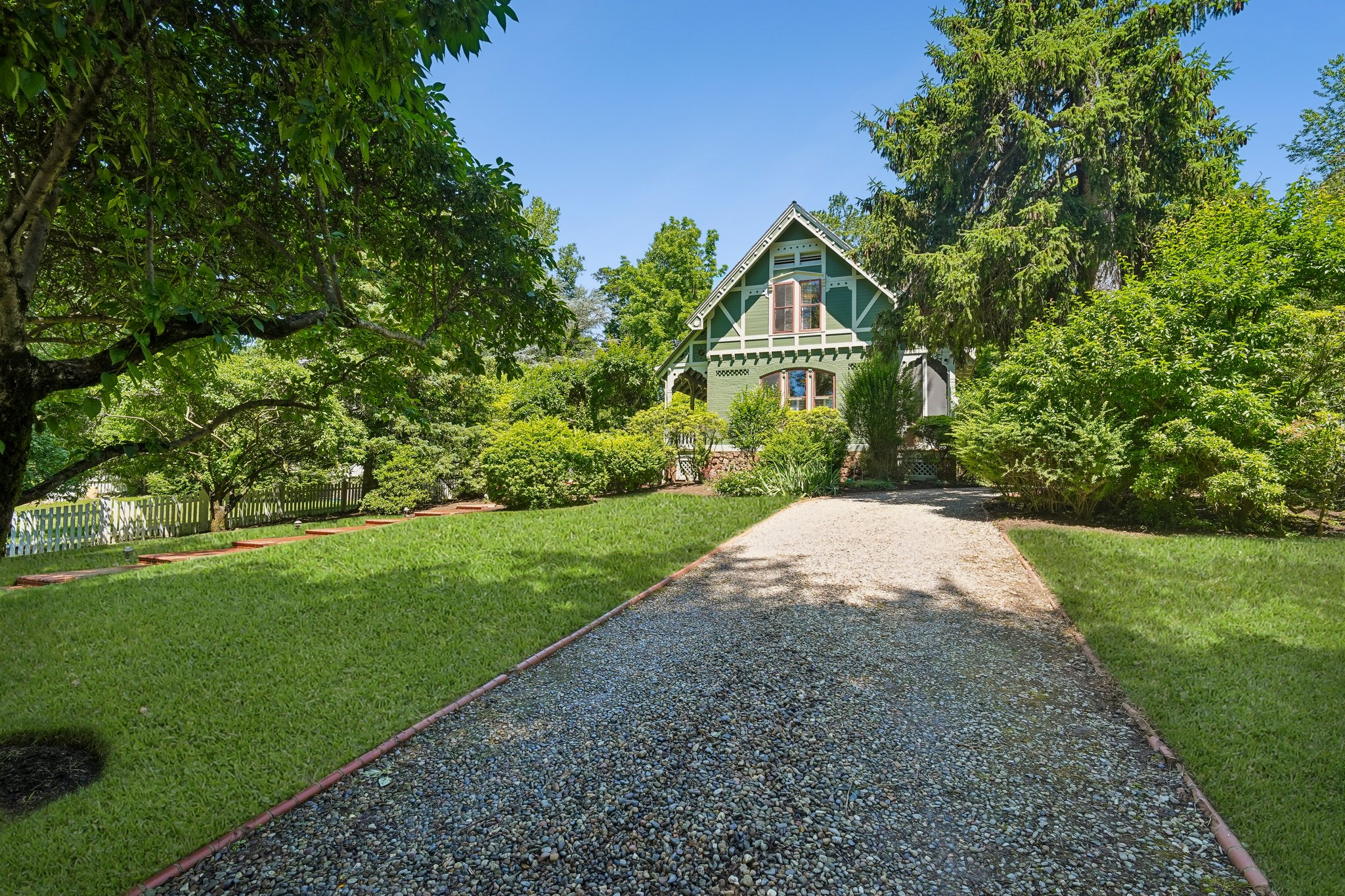 137 Hobart Avenue 