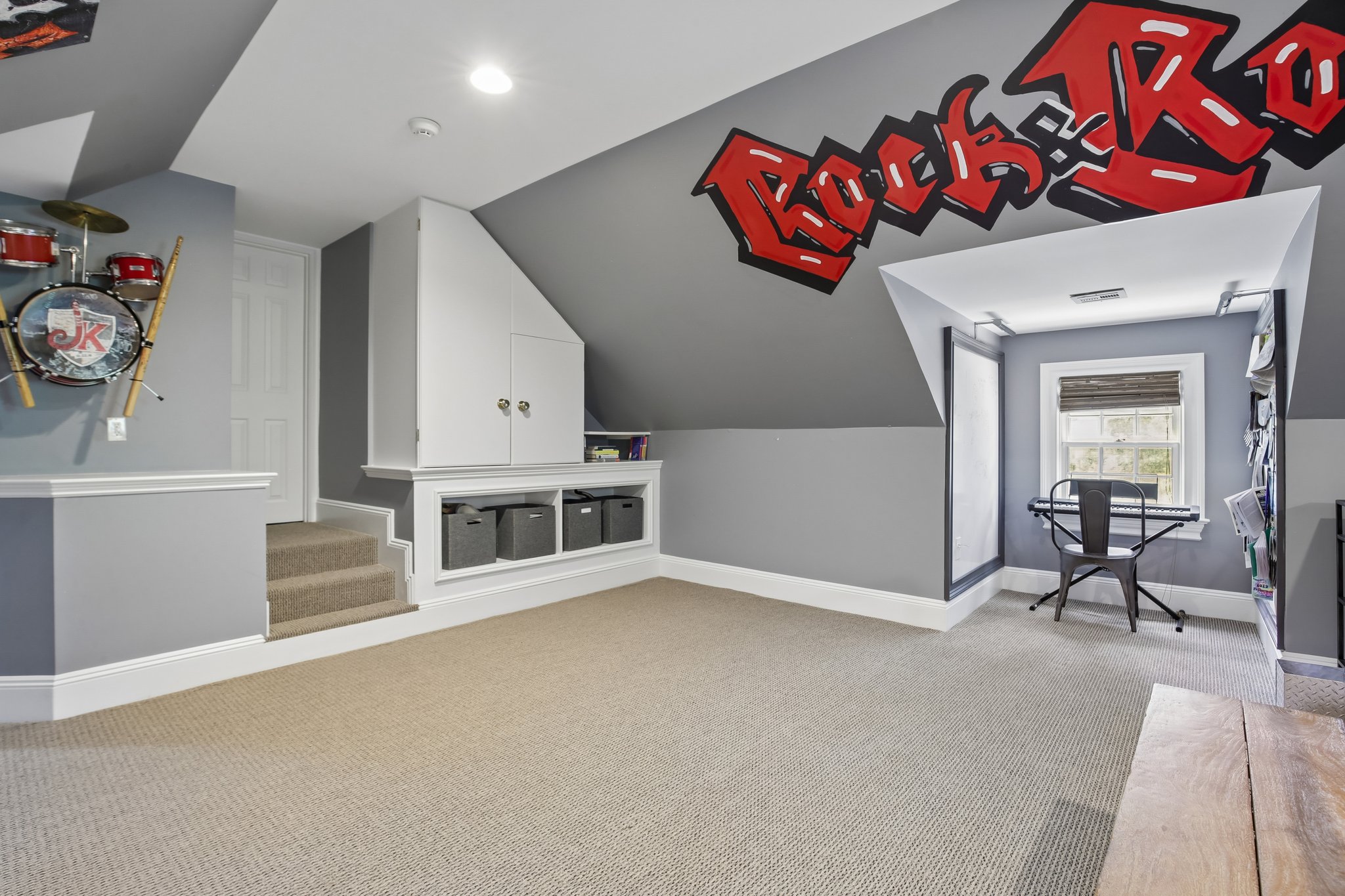 19 Hilltop Road 