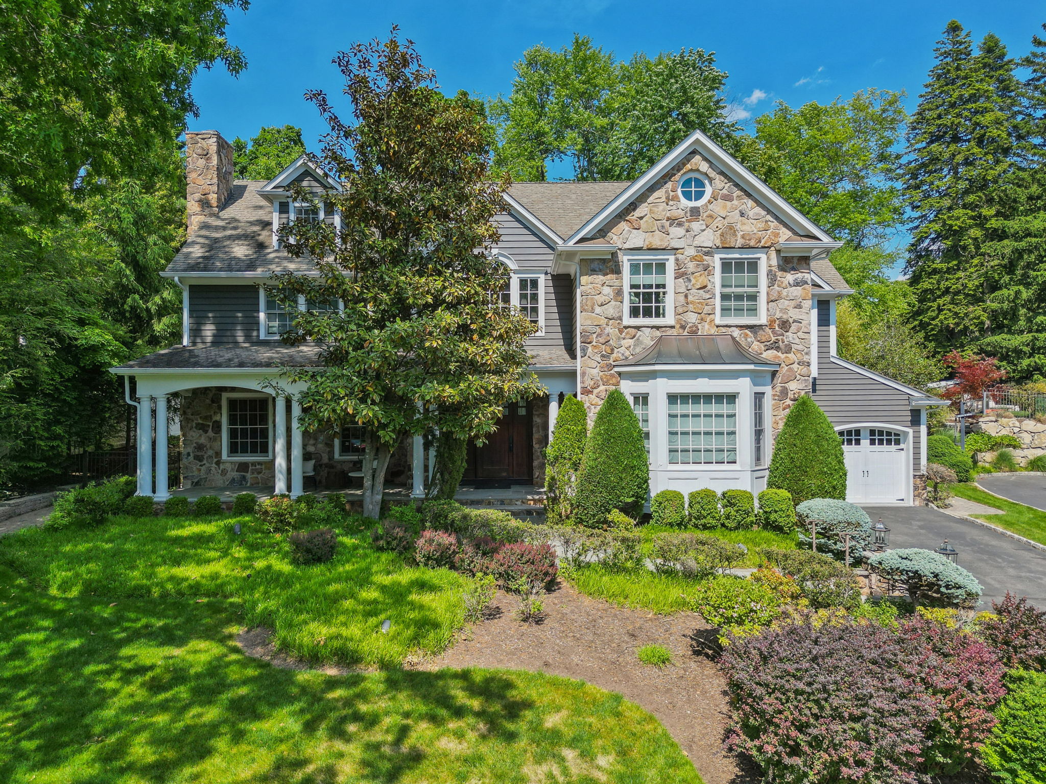 19 Hilltop Road 